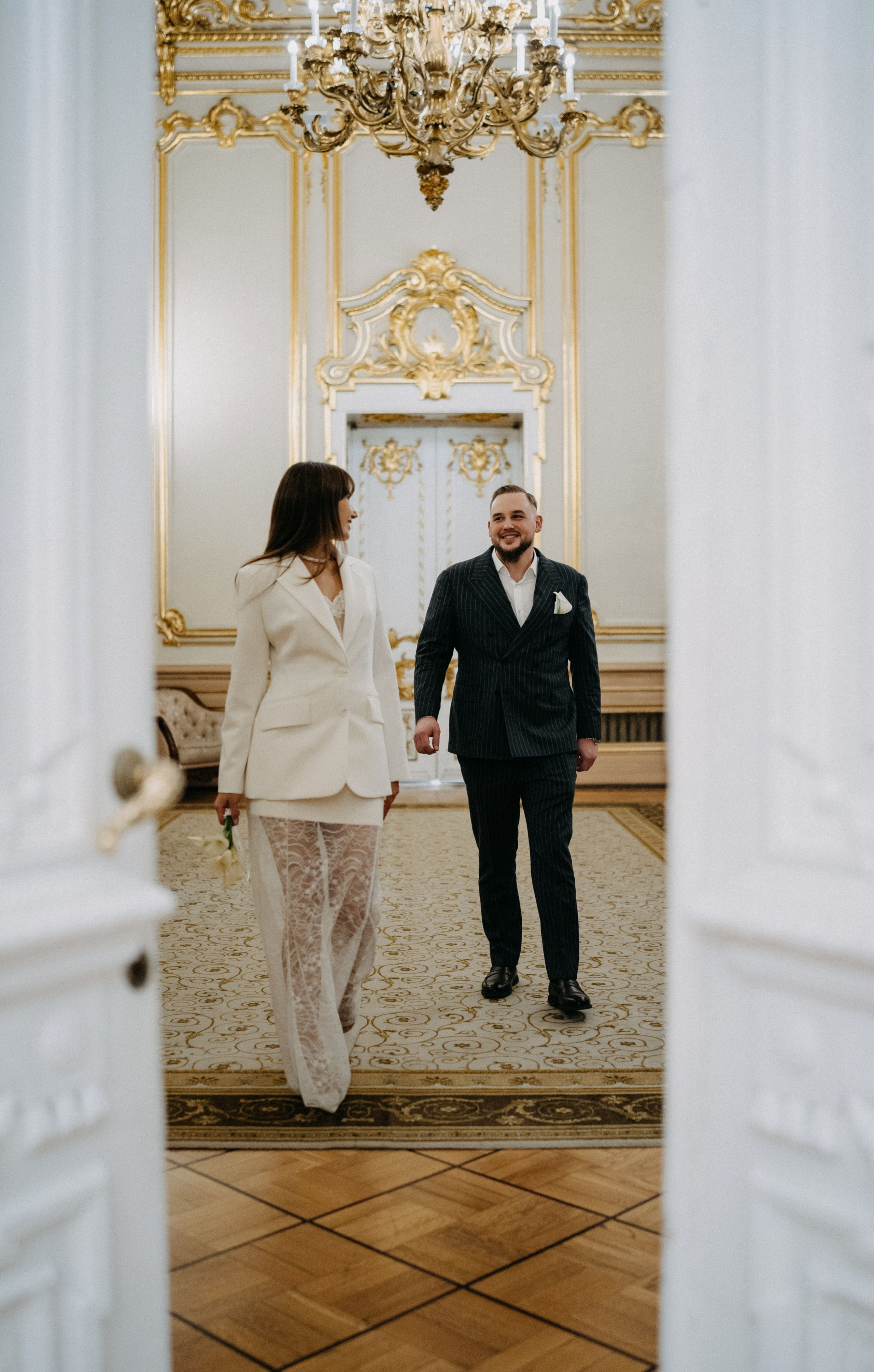 Свадебная фотосессия в Санк-Петербурге. Дворец Бракосочетания №1. Английская набережная, 28. Роспись в 1 Дворце.