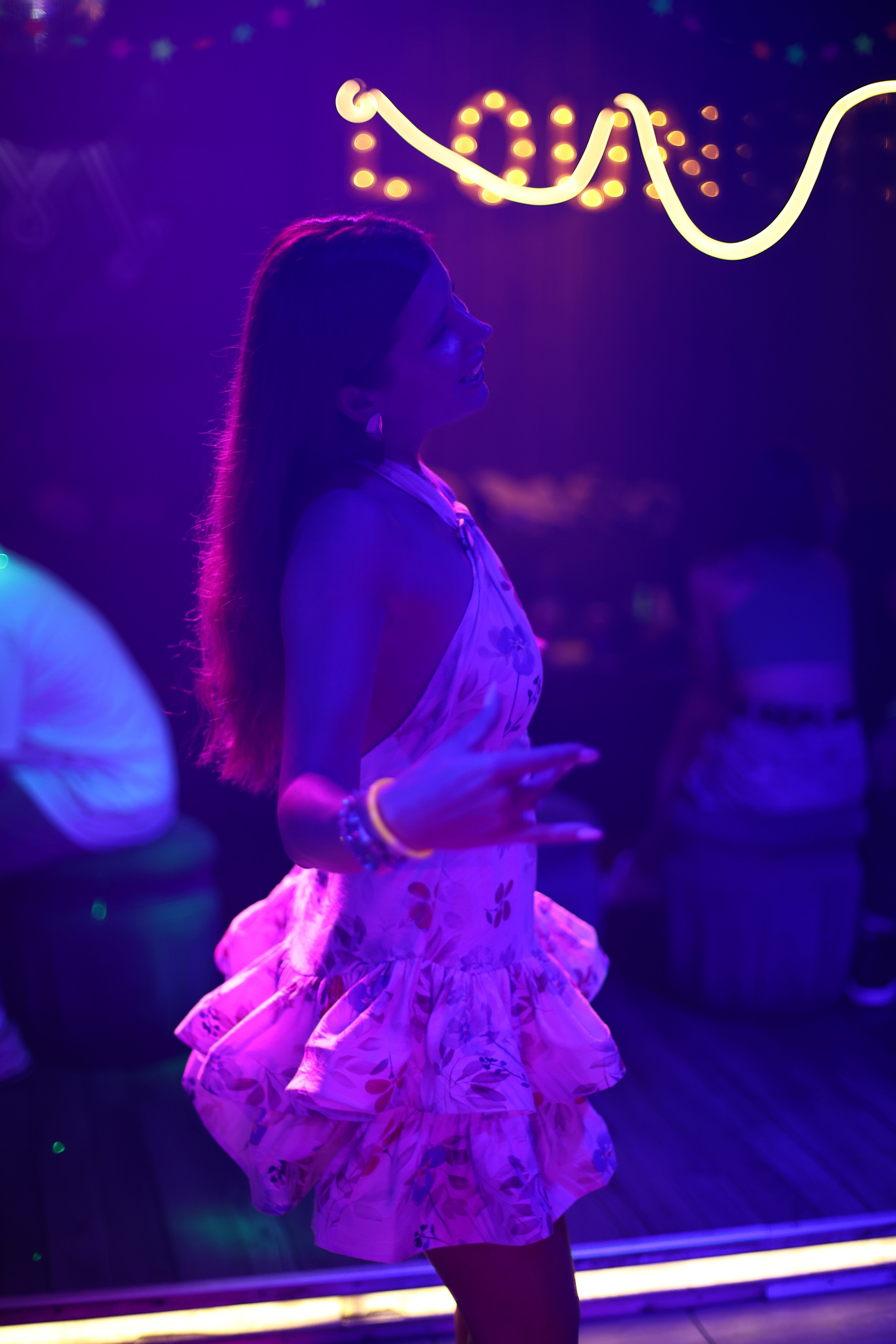 Neon Party 01.08.25. Мята Спортивная — Кальянная, караоке, бар в Минске