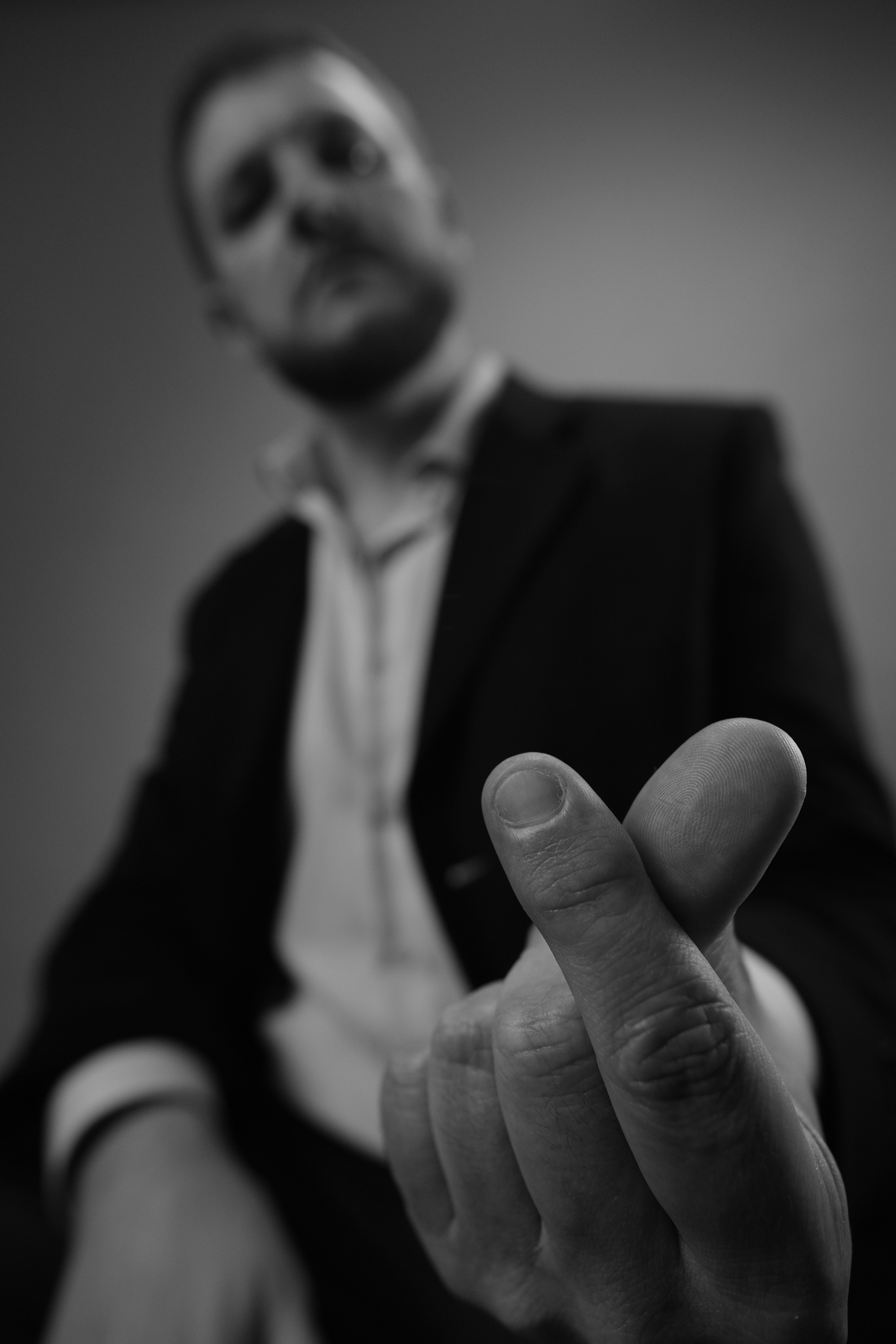 Мужской студийный портрет. Портретный фотограф в Москве Александр Денисов