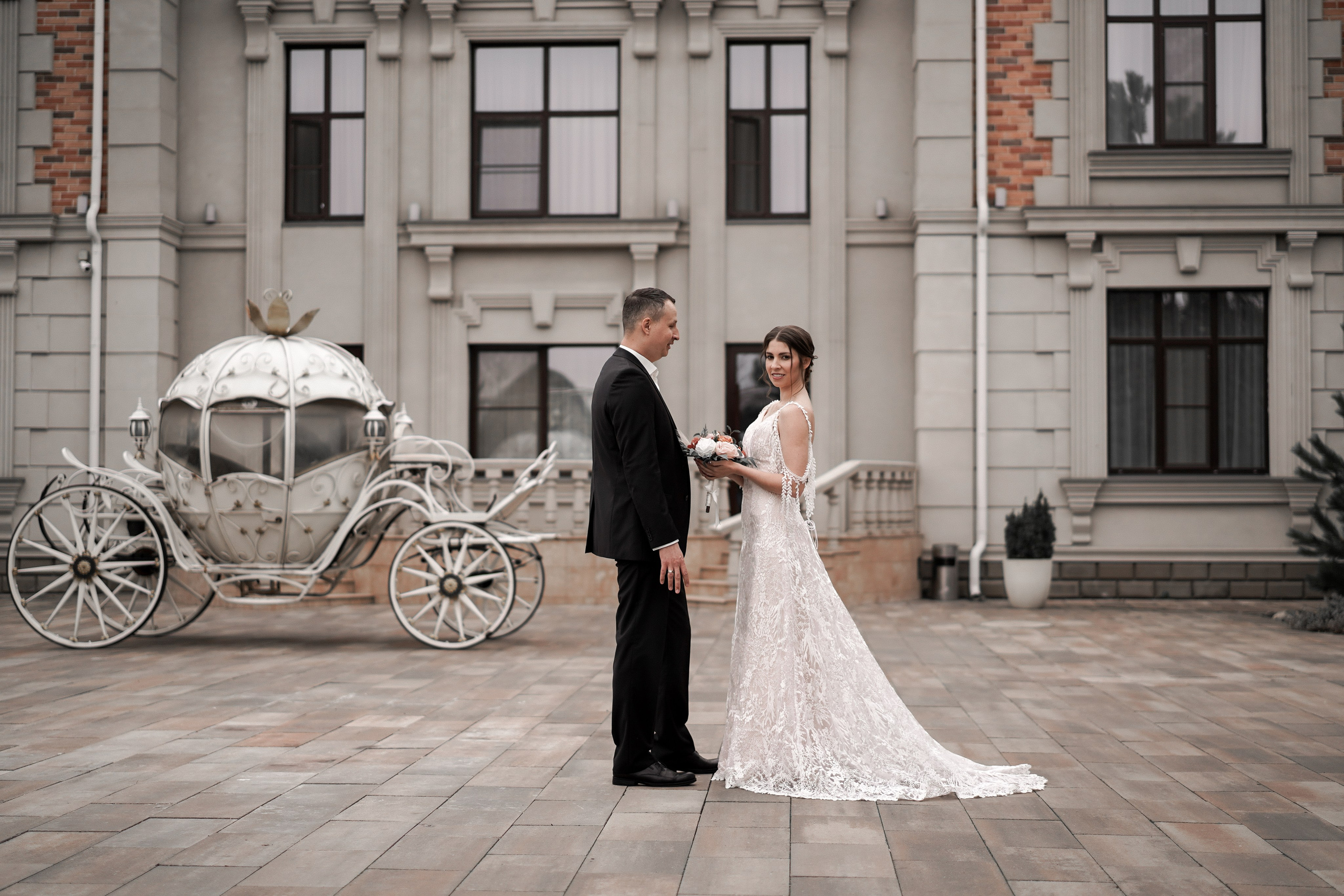 Свадебная фотосессия в Графском парке. Ростов-на-Дону. Свадебный фотограф в Ростове-на-Дону. Таинство Крещения и Венчания, семейные фотосессии. Алёна Чёботова