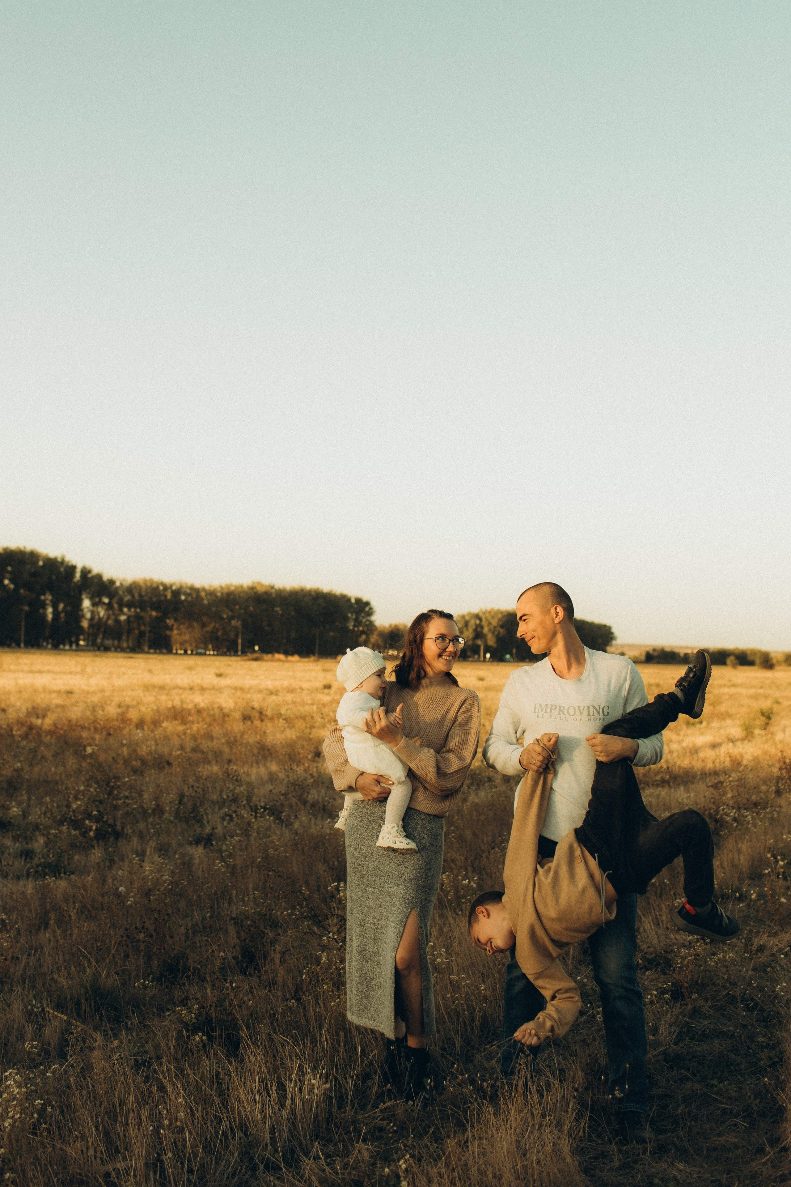 Юлия прогулка в поле. Александра Ниценко СЕМЕЙНЫЙ ФОТОГРАФ ИЗ СТАВРОПОЛЯ