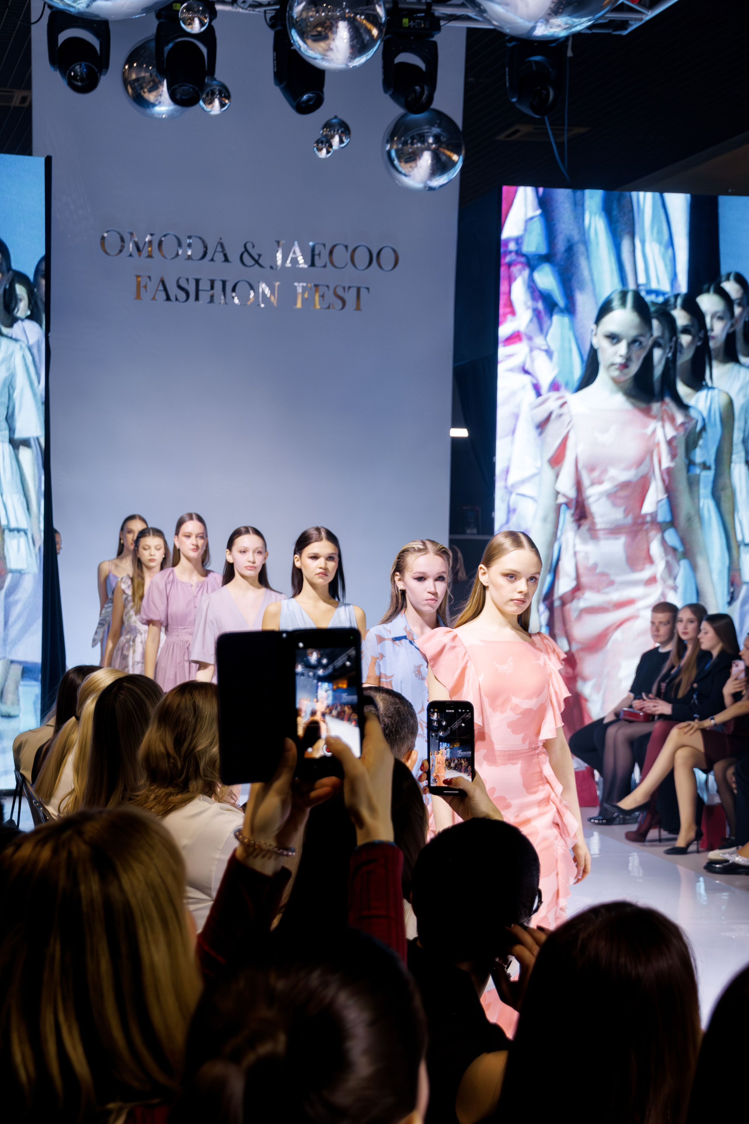 OMODA JAECOO FASHION FEST 2025. Свадебный фотограф в Иркутске Бобылев Никита