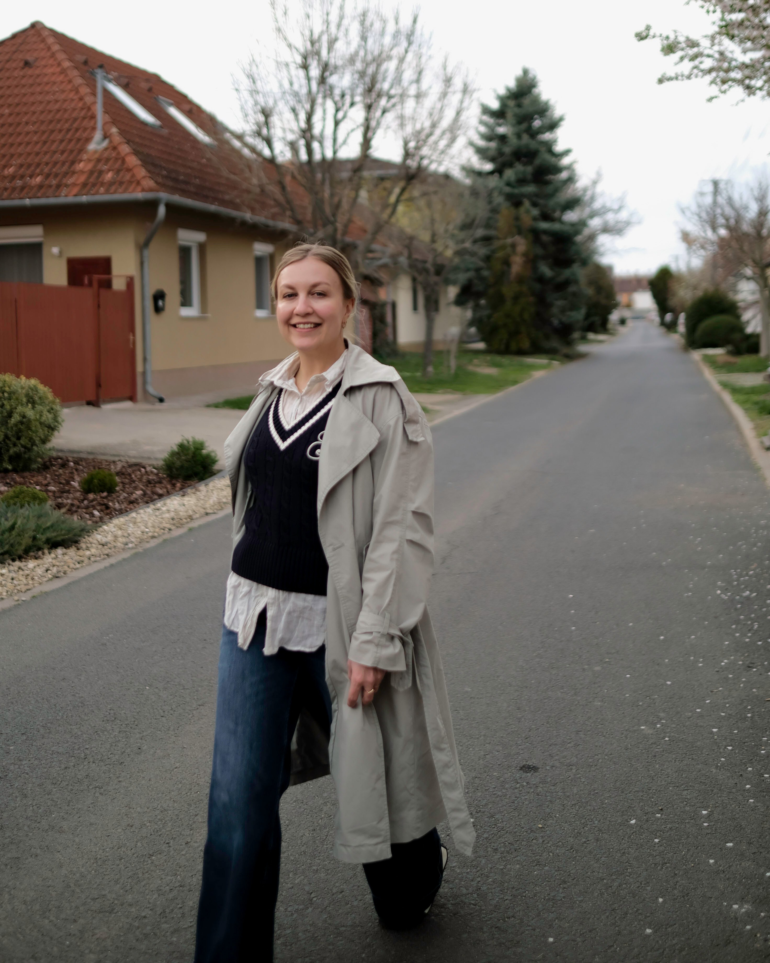 Elena. Blooming in Budapest. Portrait photographer Olga Prokopova based in Budapest