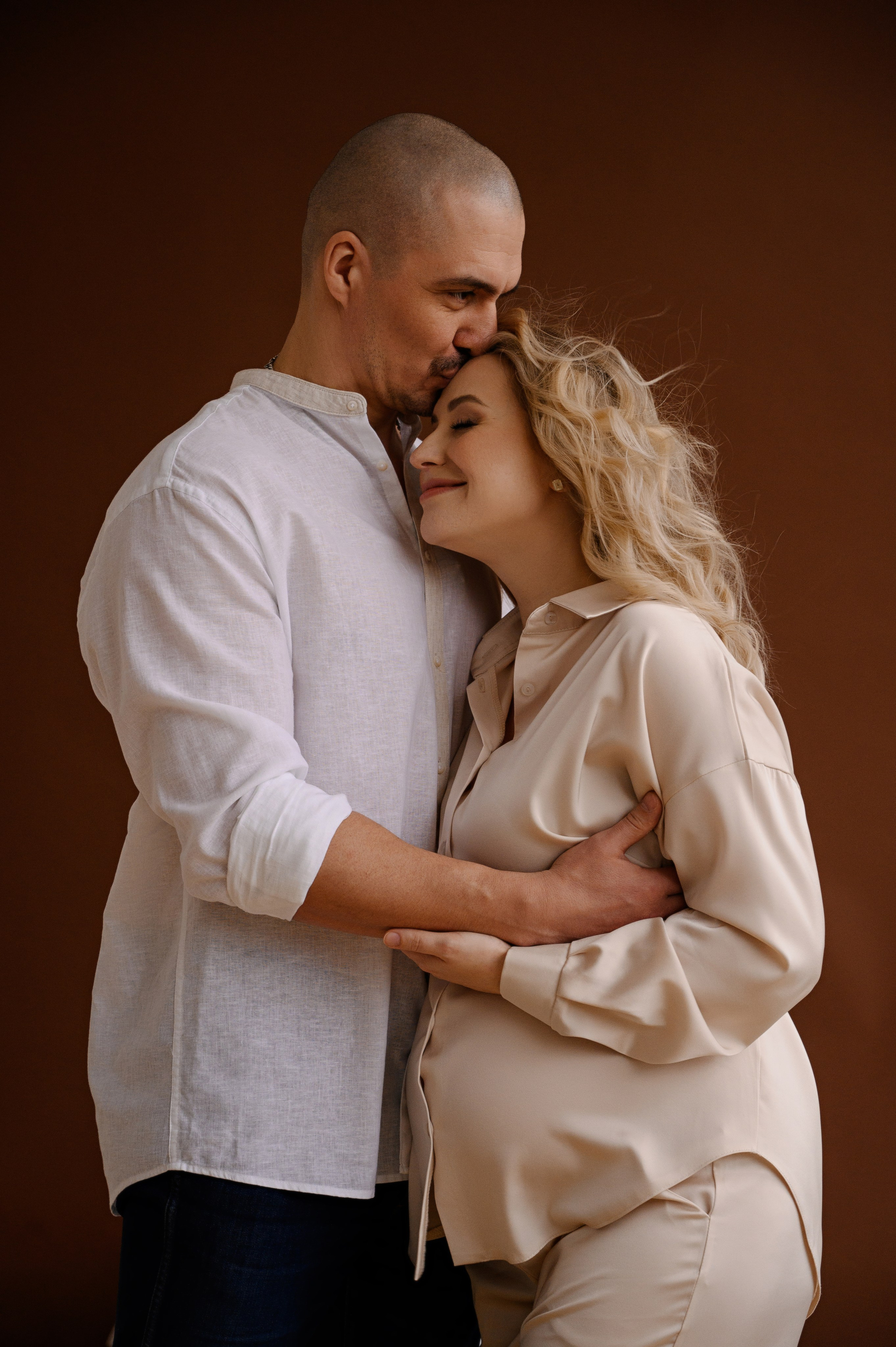 Профессиональный семейный и беременный фотограф в Санкт-Петербурге — Маргарита Иванова. Индивидуальные фотосессии под ключ: от образа до гот. Профессиональный фотограф беременности в СПБ. Стильные фотосессии беременности в стиле минимализм и классическая фотография