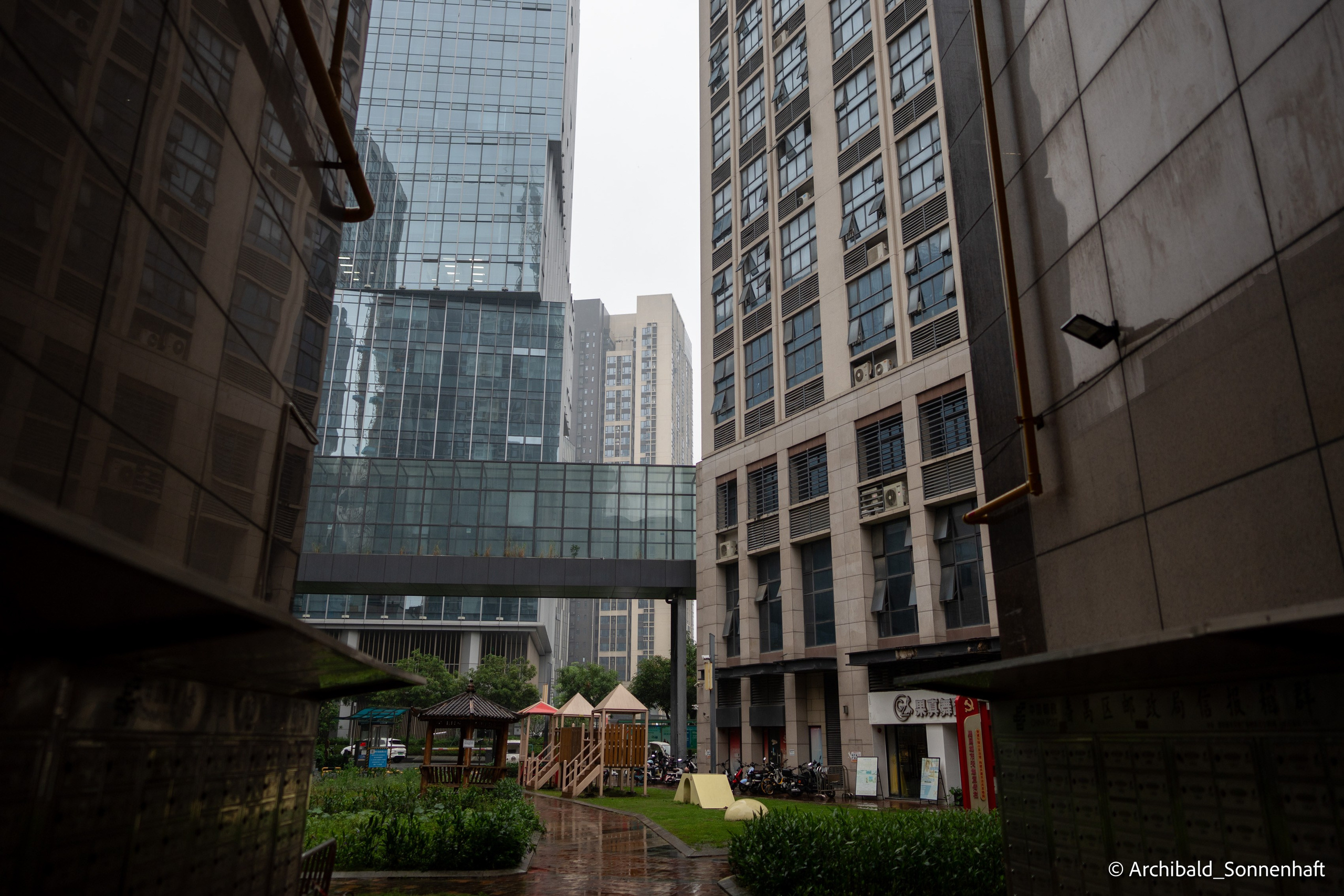 Week trip to GZ. Photographer in Guangzhou, China. Archibald Sonnenhaft