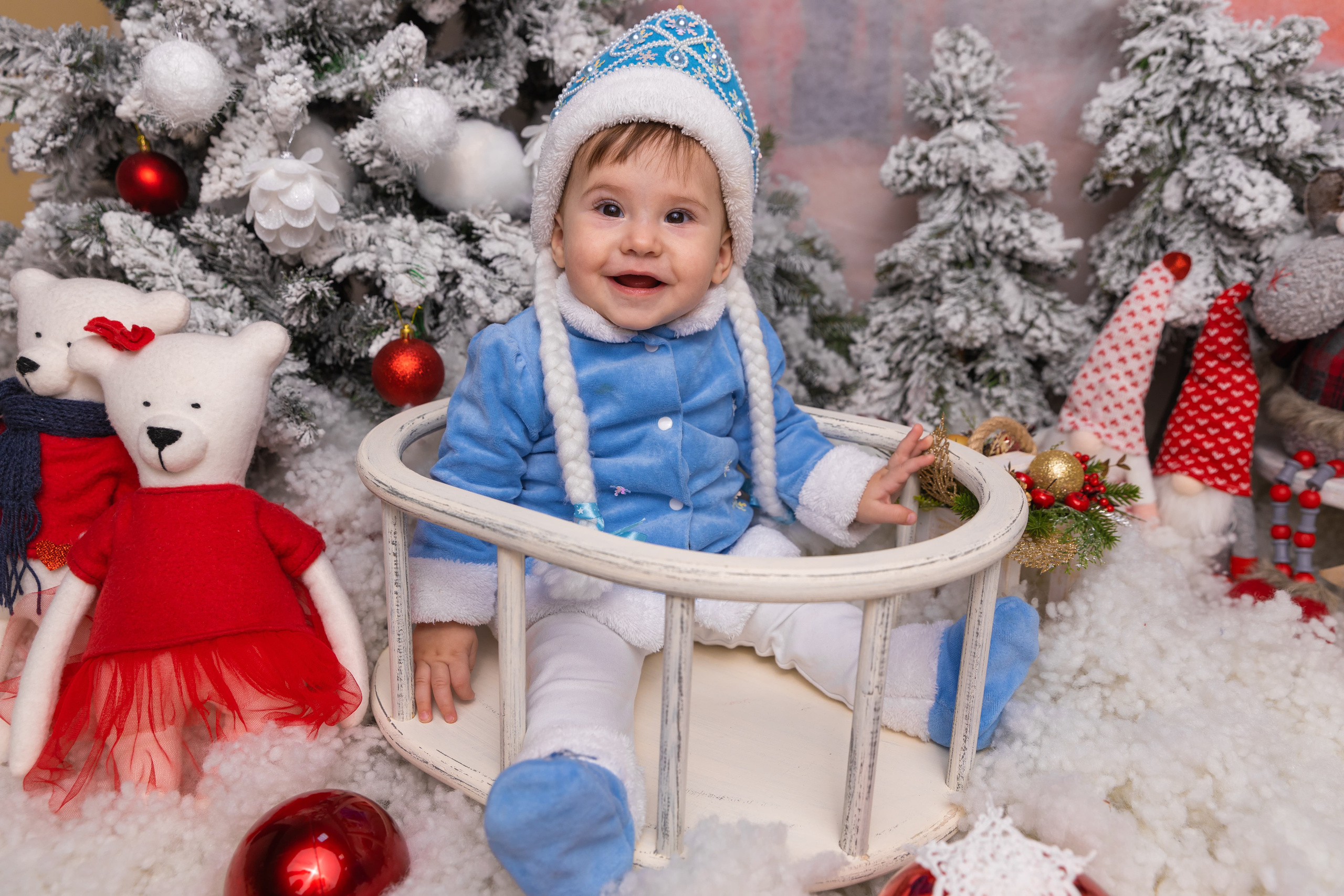 Малыши от 2 до 12 месяцев. Детский фотограф Сургут Надежда Фриз