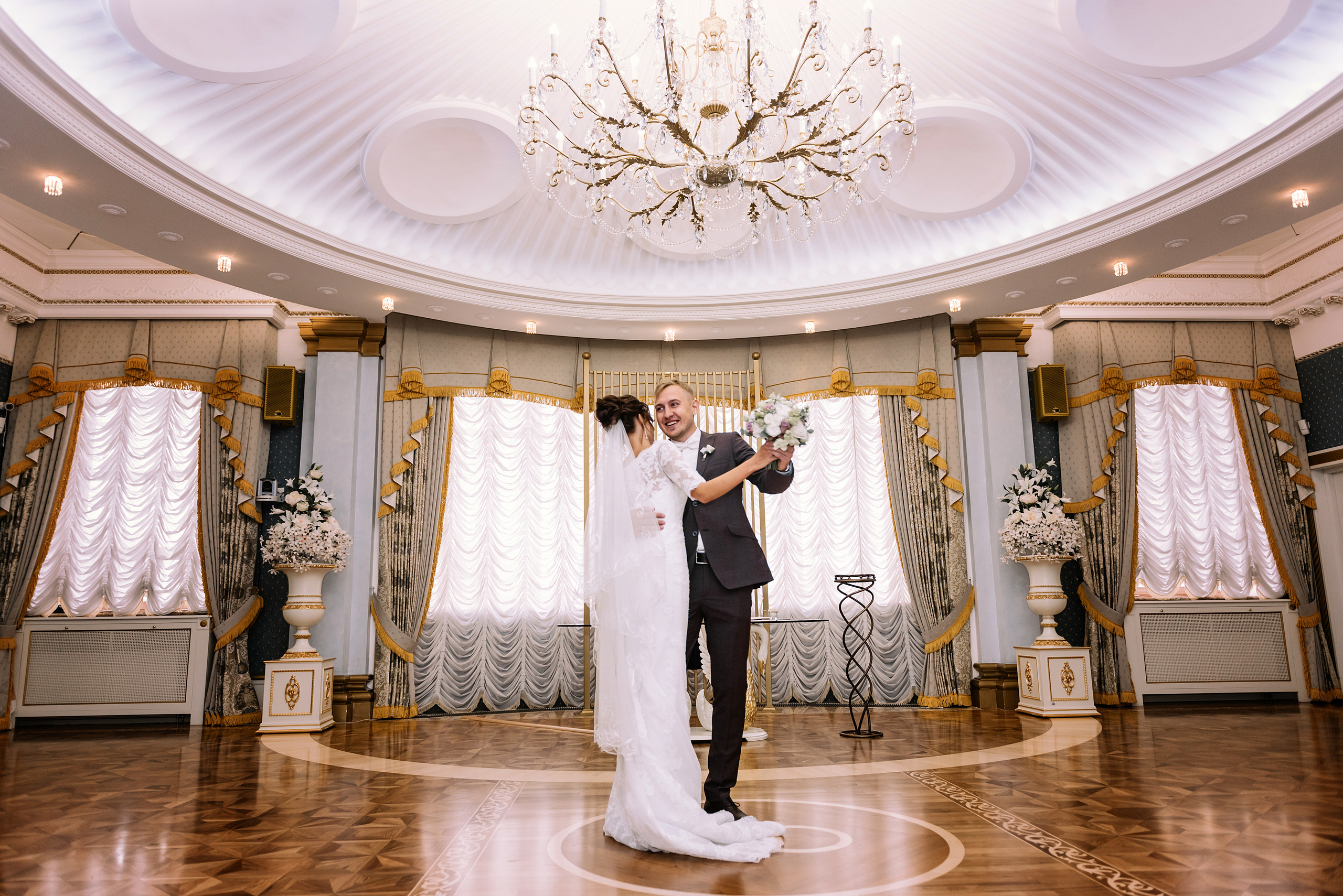 Свадебная фотография. Женский и свадебный фотограф в Тюмени