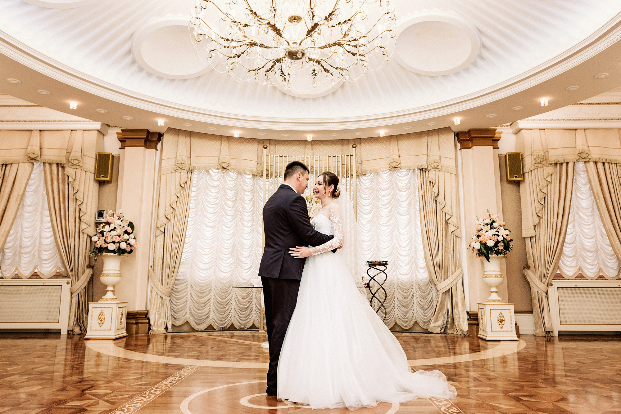 Свадебная фотография. Женский и свадебный фотограф в Тюмени