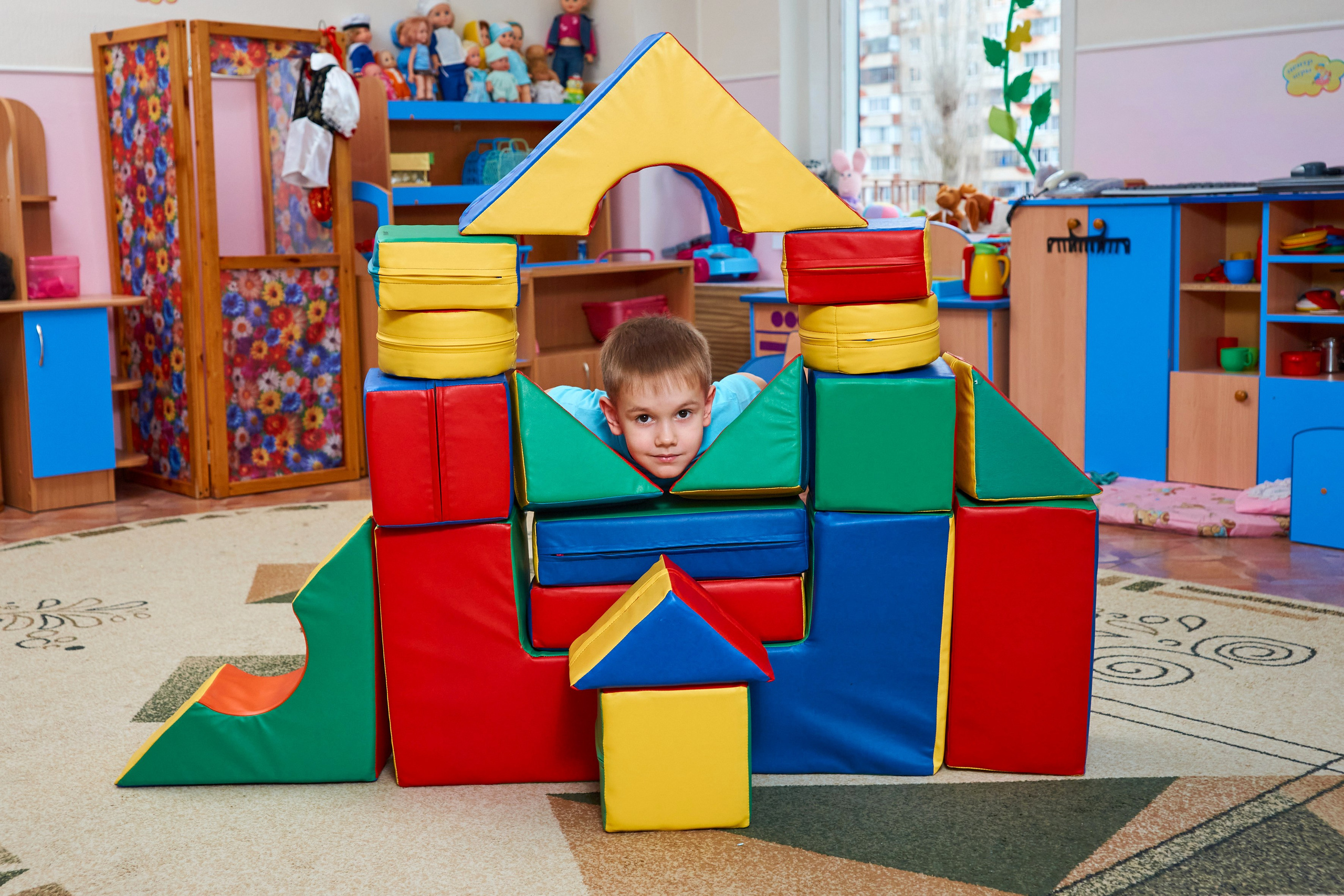 Игры и занятия в группе. Childrenfoto.ru