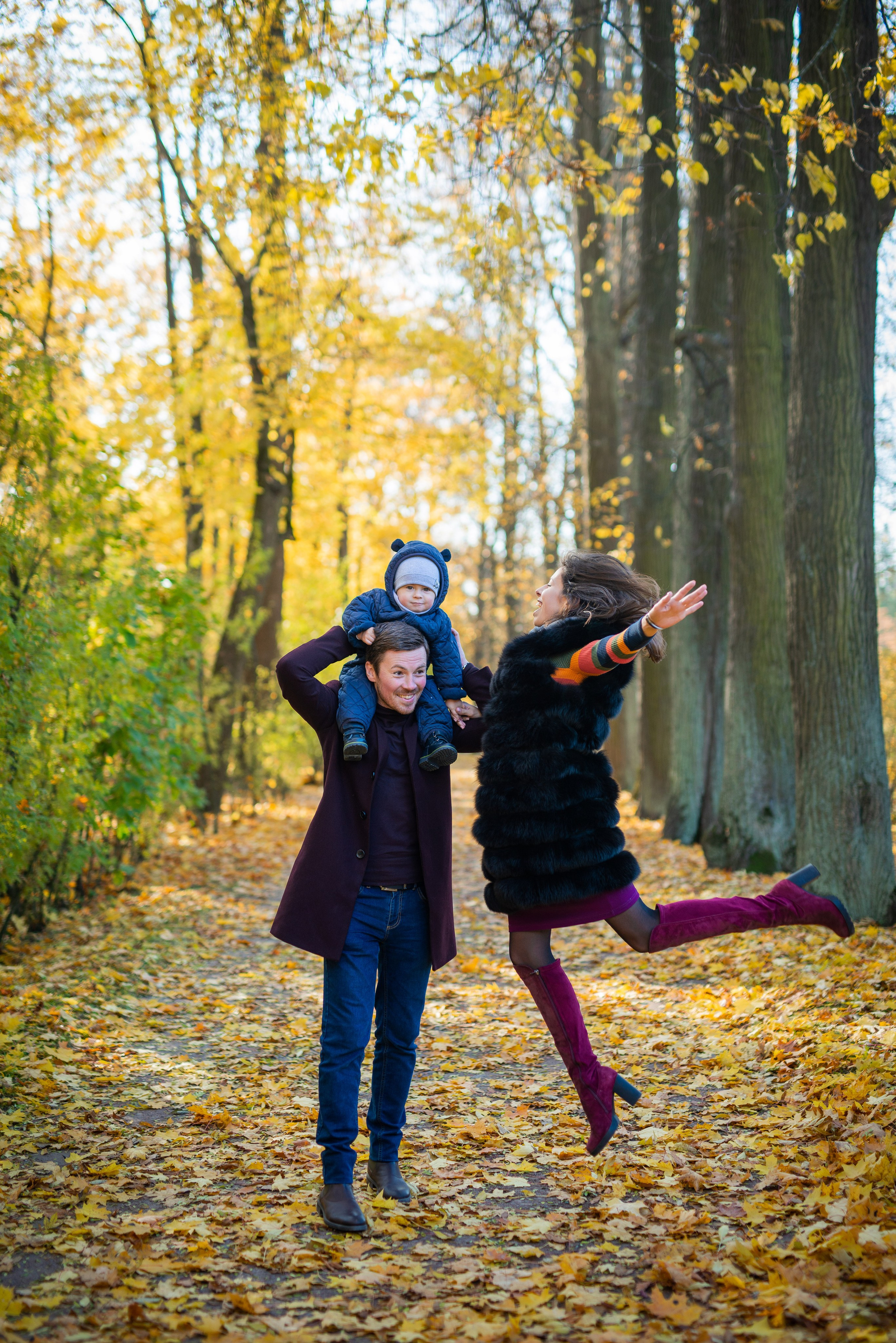 Егор, Валерия и Андрей осенняя прогулка. Портретный, семейный и свадебный фотограф в Санкт-Петербурге и в Пушкине Ширяев Денис