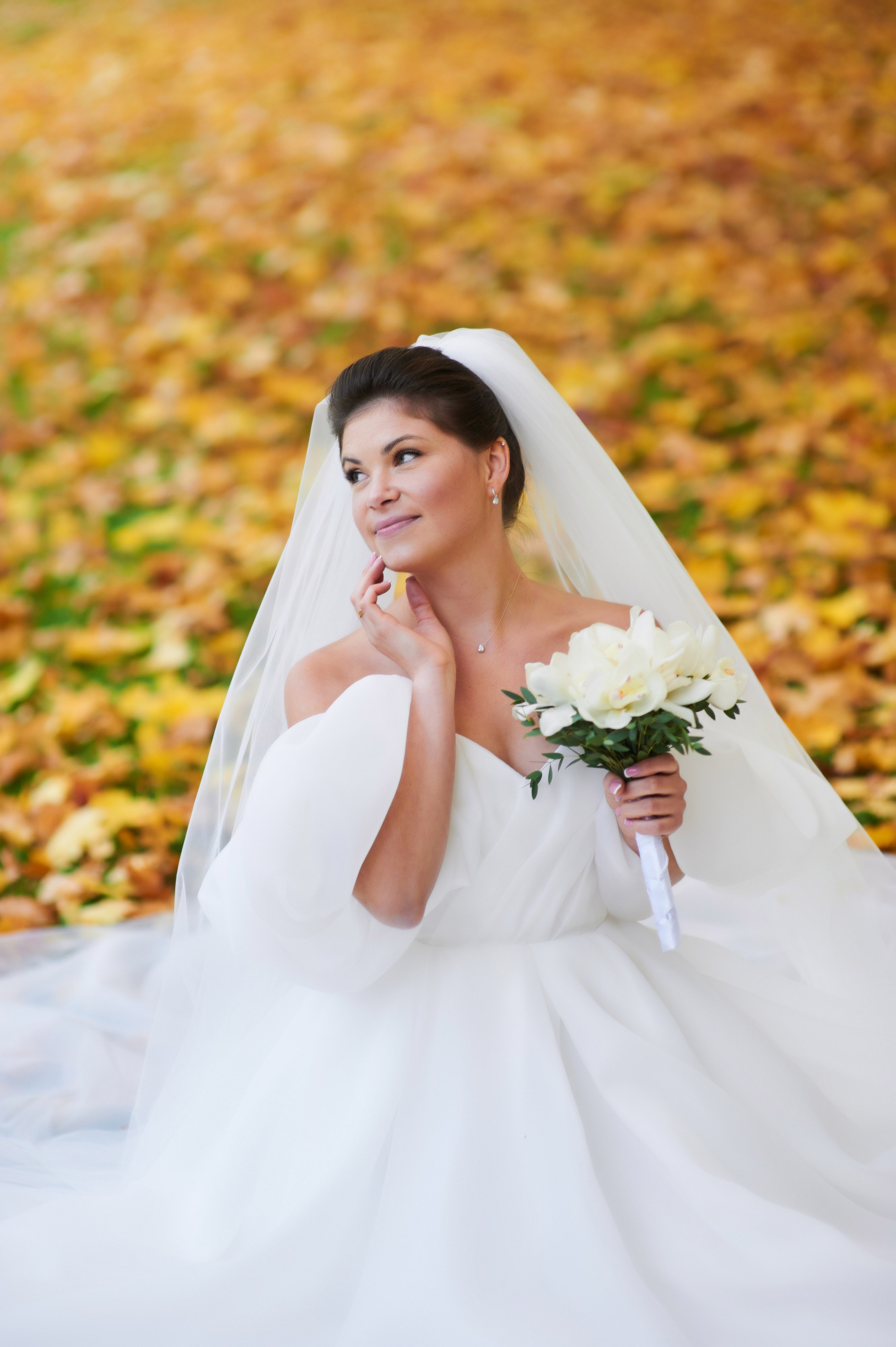 Осенняя свадебная прогулка в Екатерининском парке в Пушкине. Портретный, семейный и свадебный фотограф в Санкт-Петербурге и в Пушкине Ширяев Денис