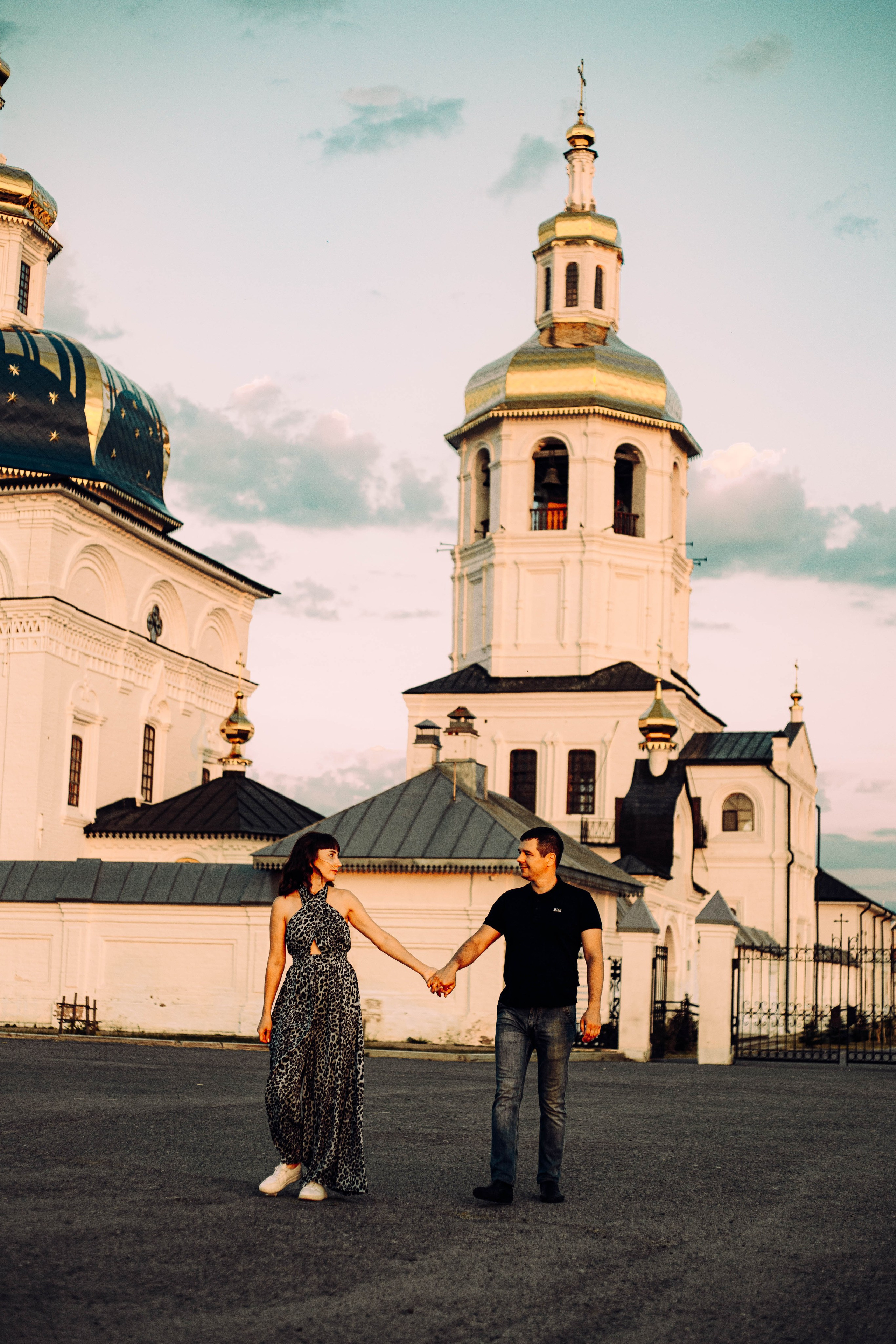 На закат. Арт-фотограф Крис Л. в Тобольске: портрет, семейные, свадьбы