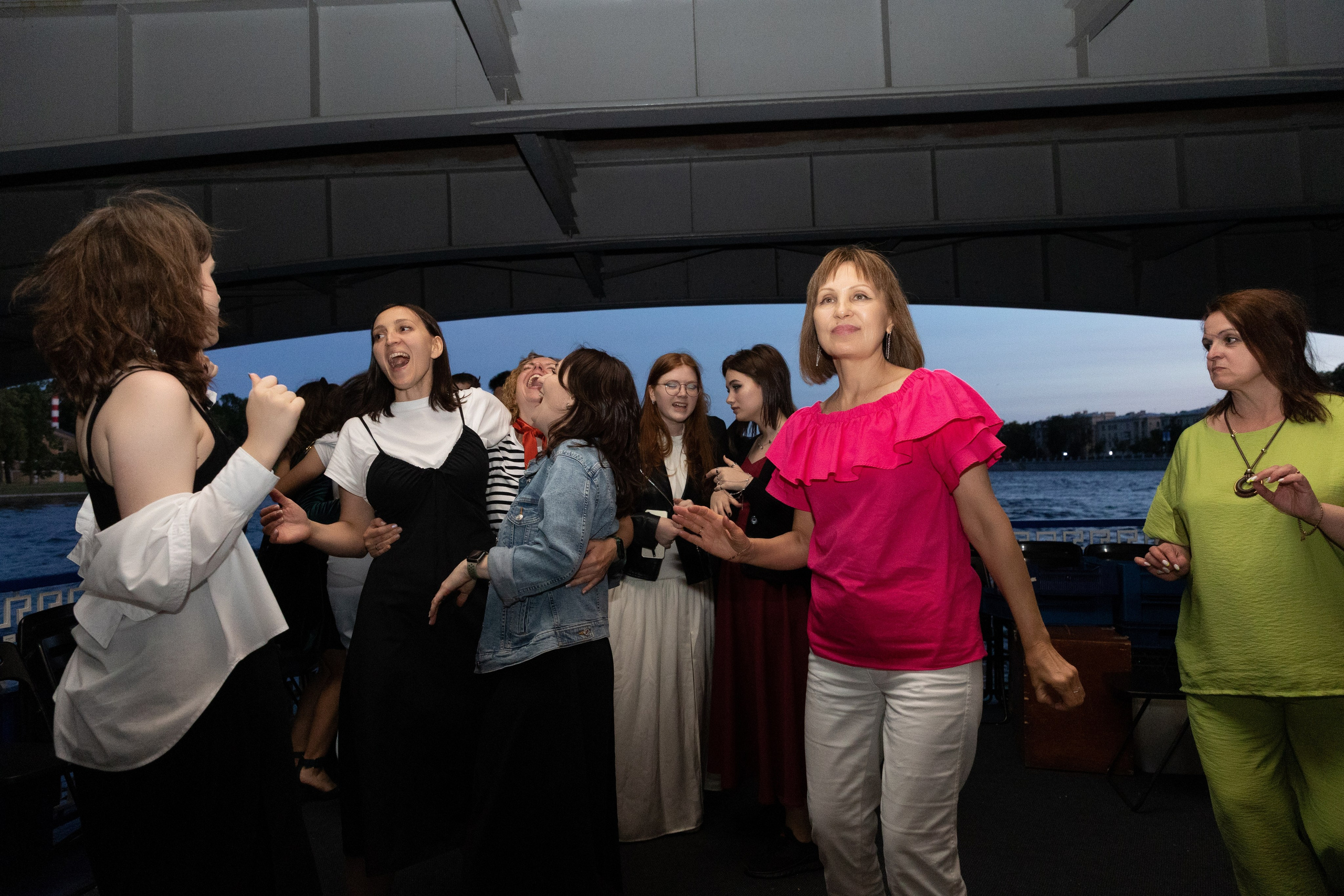 Выпускной на караблике 9 класс. Фотограф в Санкт-Петербурге Закута Ольга