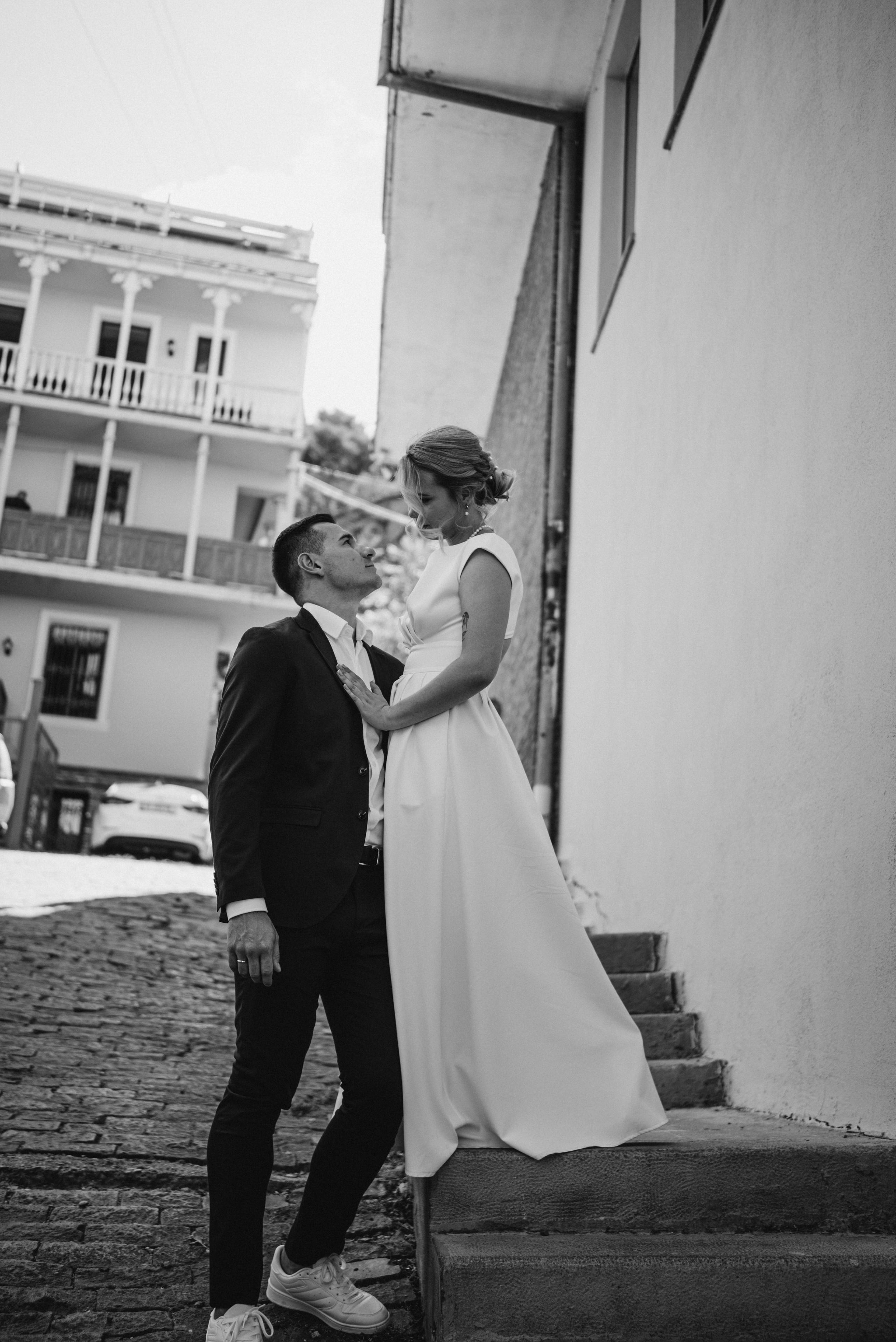 Свадебная прогулка Анны и Игоря. Портретный и свадебный фотограф в Тбилиси • xeniqo