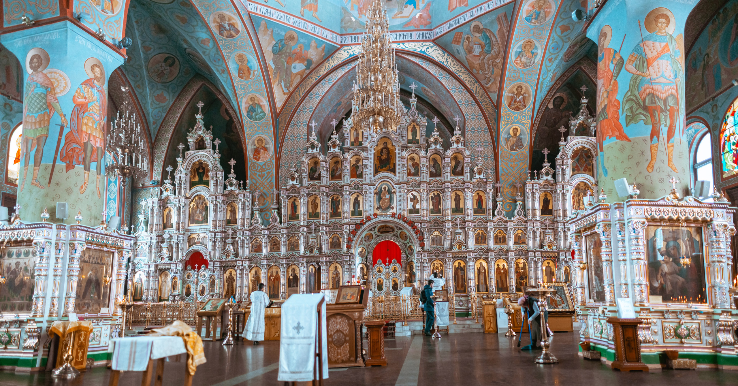 Убранство храма. Фотограф на Венчание в Москве и области.