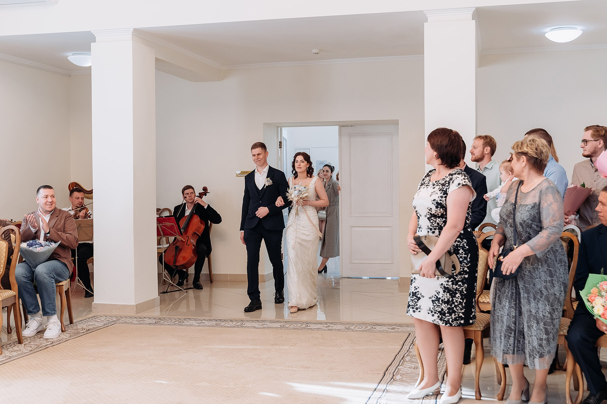 Денис и Екатерина ВДНХ. Свадебный фотограф в Дубне Алексей Фонарёв