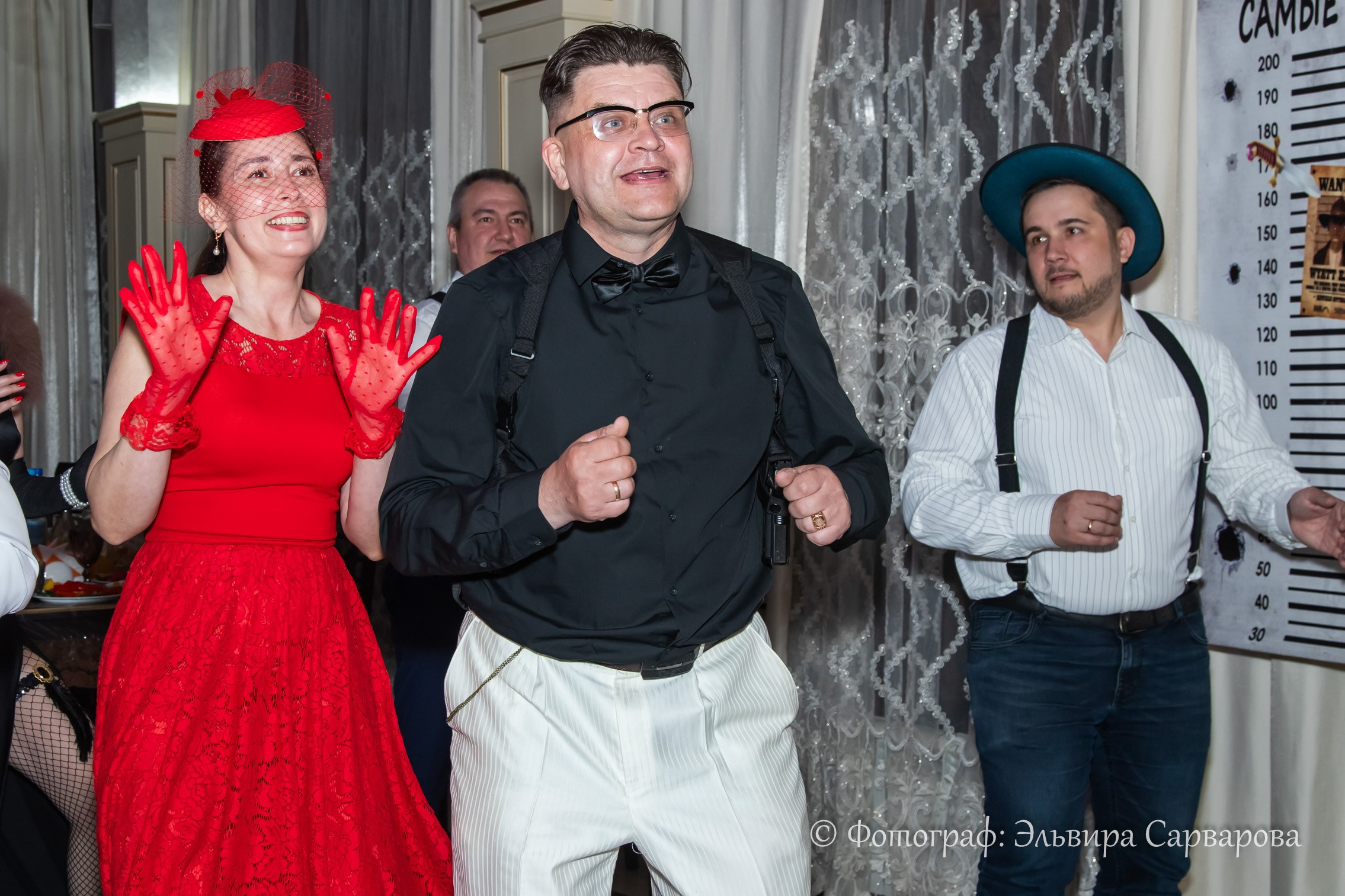 Гангстерская вечеринка в стиле 1920-х. Репортажный Фотограф