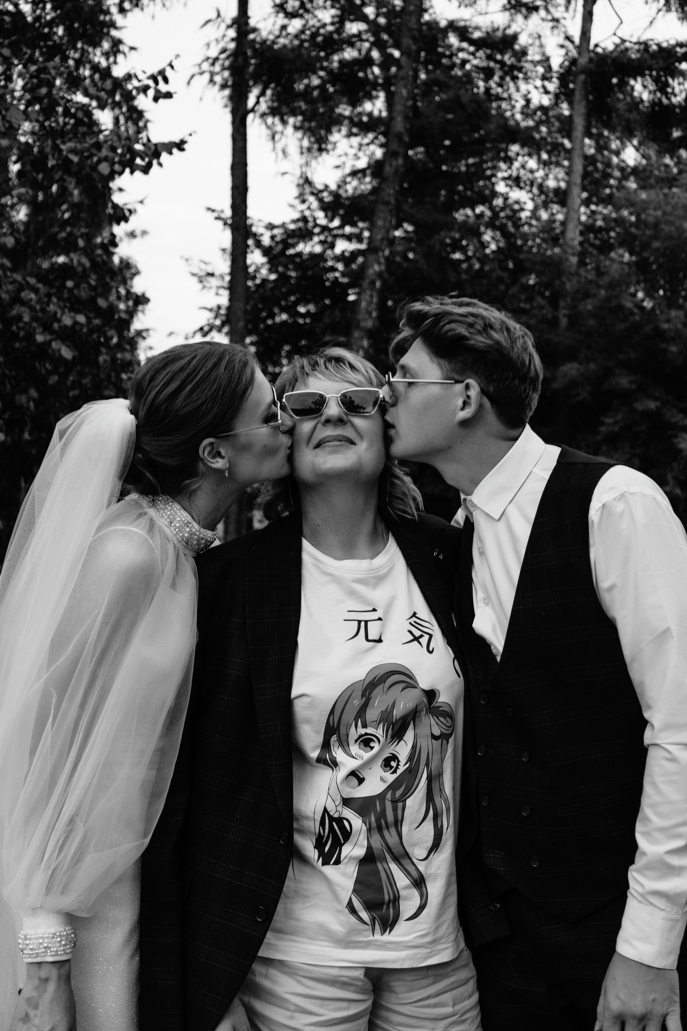 Владислав и Юлия Вечерняя прогулка по городу. Свадебный Фотограф в Иркутске Екатерина Елисеева