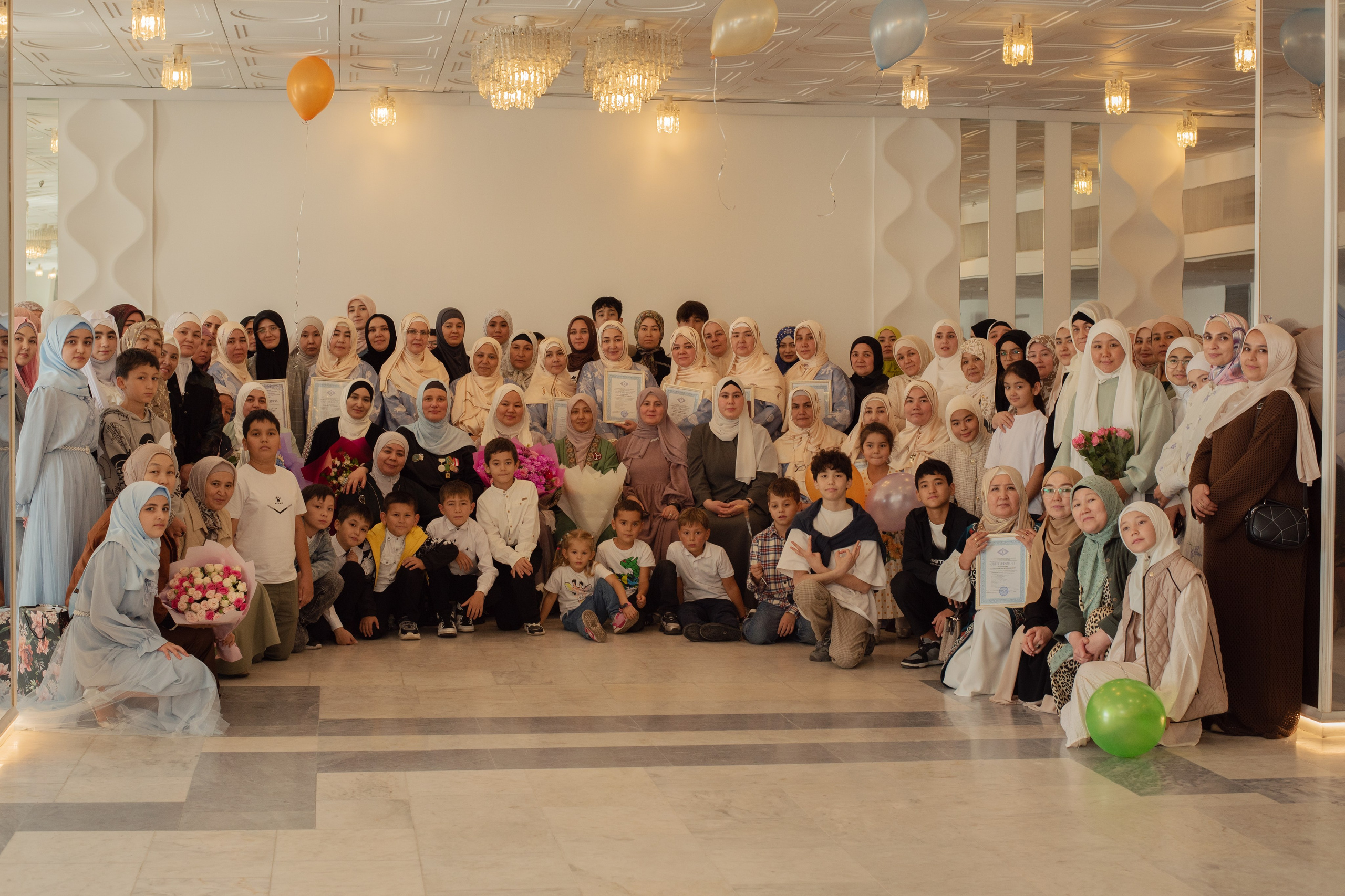 Выпускной в Евразийской женской гуманитарной академии. Лина Курочка — ваш фотограф