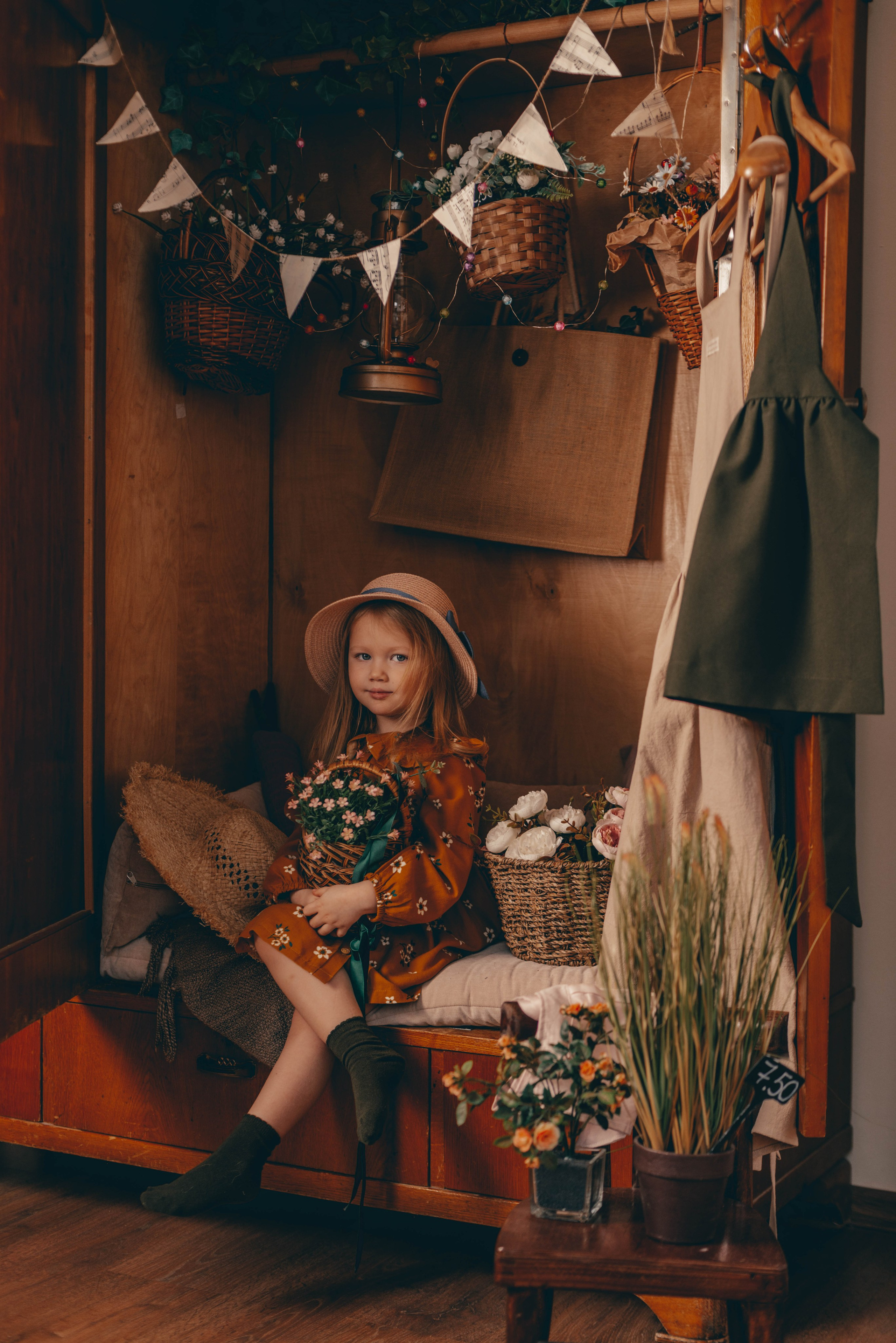 Цветочница / Детская художественная портретная фото-съемка. Фотограф в Санкт-Петербурге Марина Парникова
