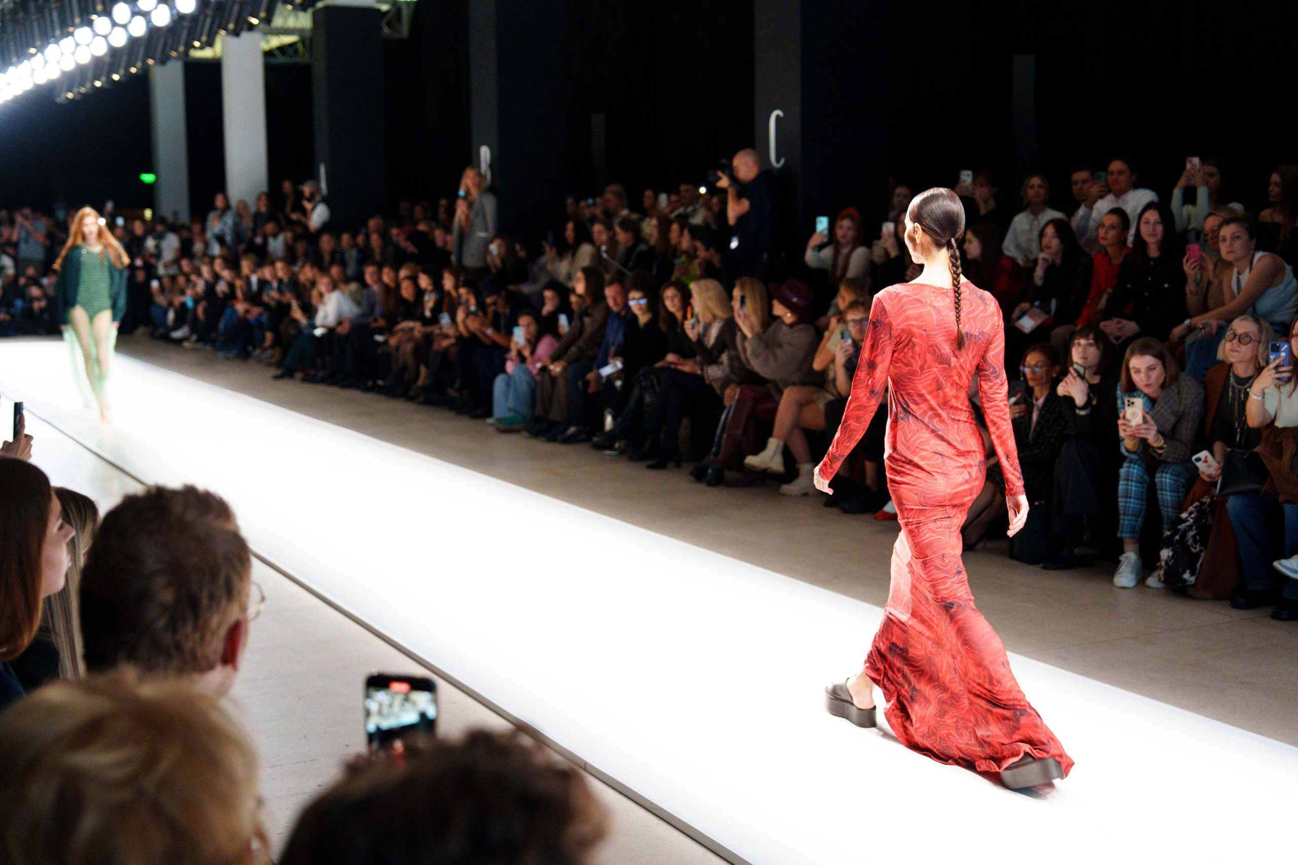 Moscow Fashion Week 2024 осень. Фотограф Николай Прокофьев модельные тесты в Москве