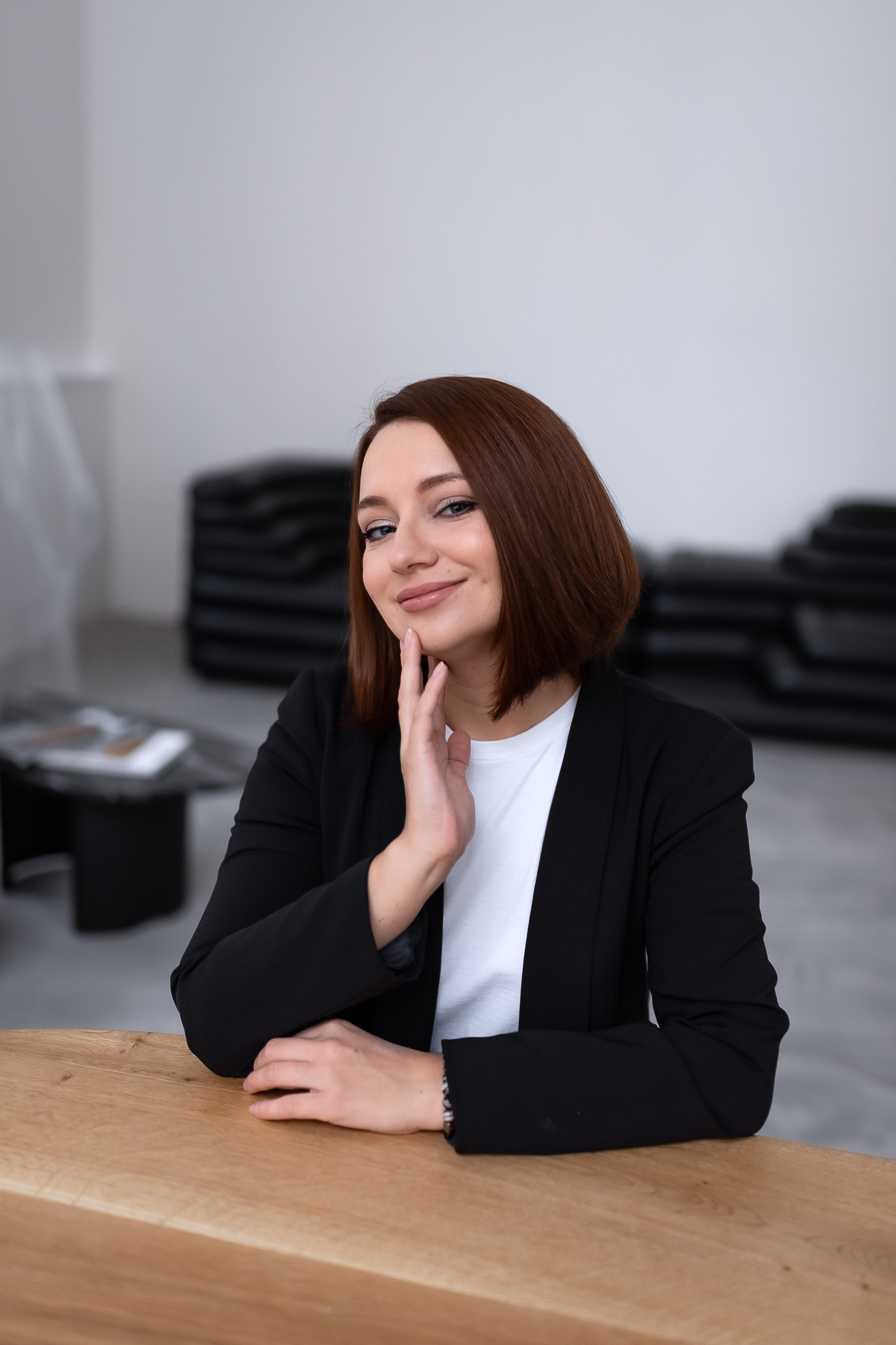 Бренд съемка для визажиста-стилиста по волосам. КОНТЕНТ |БРЕНД фотограф Санкт-Петербург — Жанна Олтаржевская