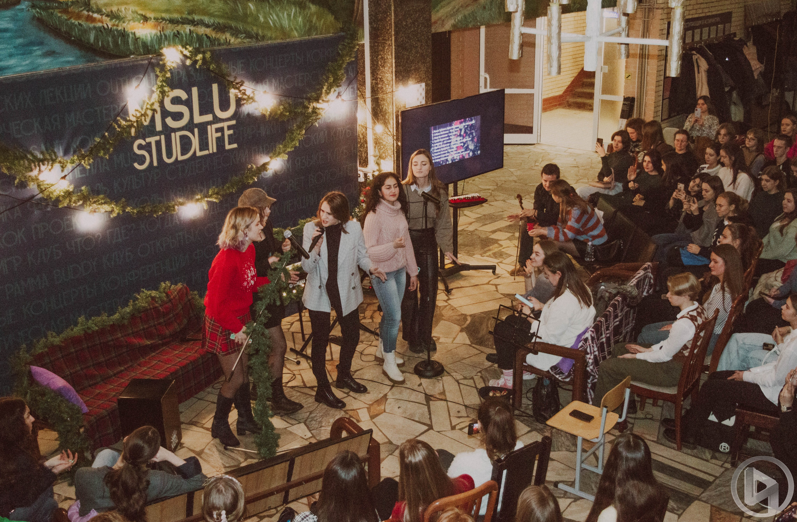 Квартирник MSLU STUDLIFE. Фотограф Анастасия Лощакова в Москве