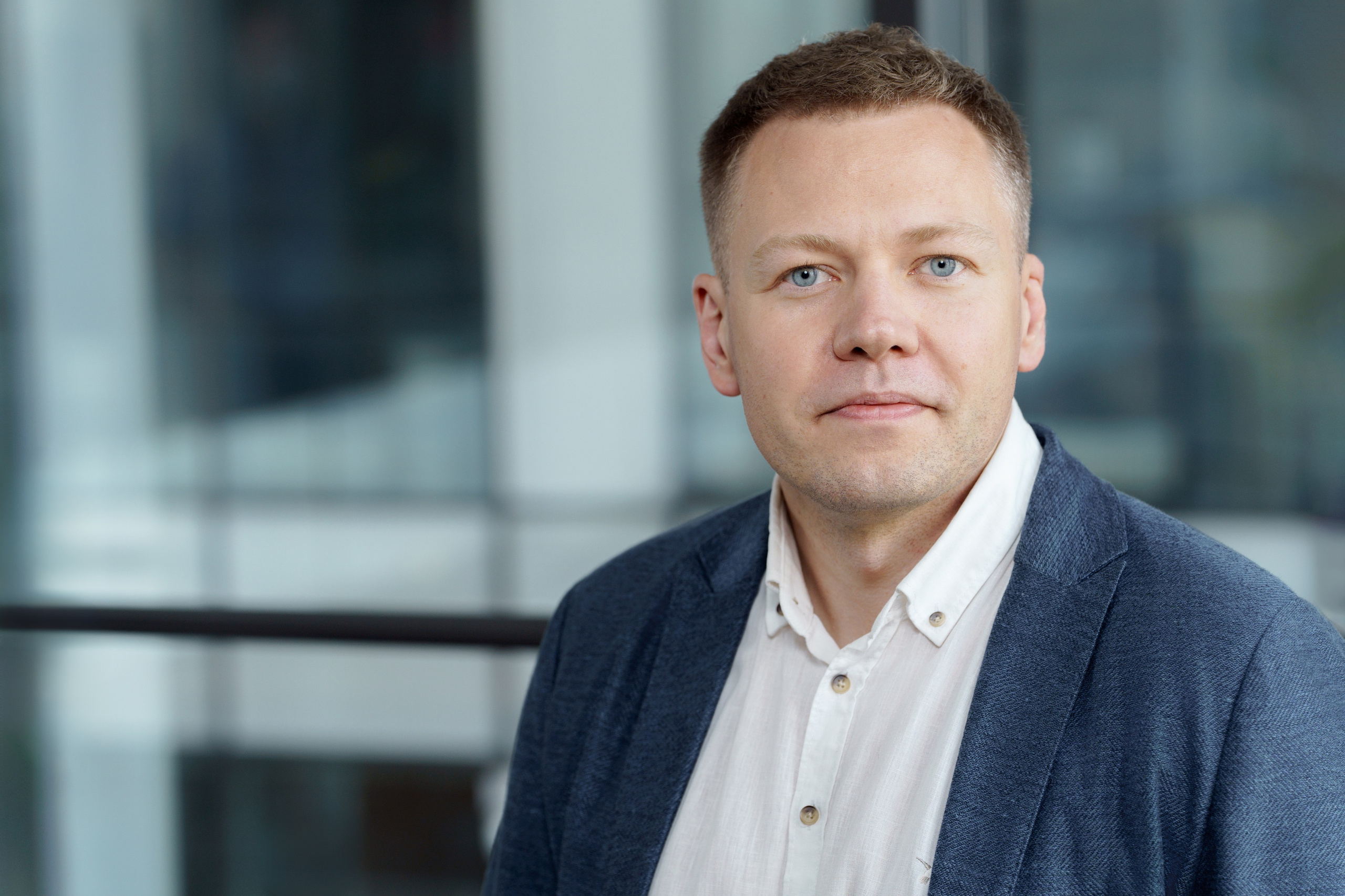 Портреты сотрудников компании в офисе. КОРПОРАТИВНЫЙ, ИМИДЖЕВЫЙ И РЕПОРТАЖНЫЙ ФОТОГРАФ МАКСИМ МЕШ