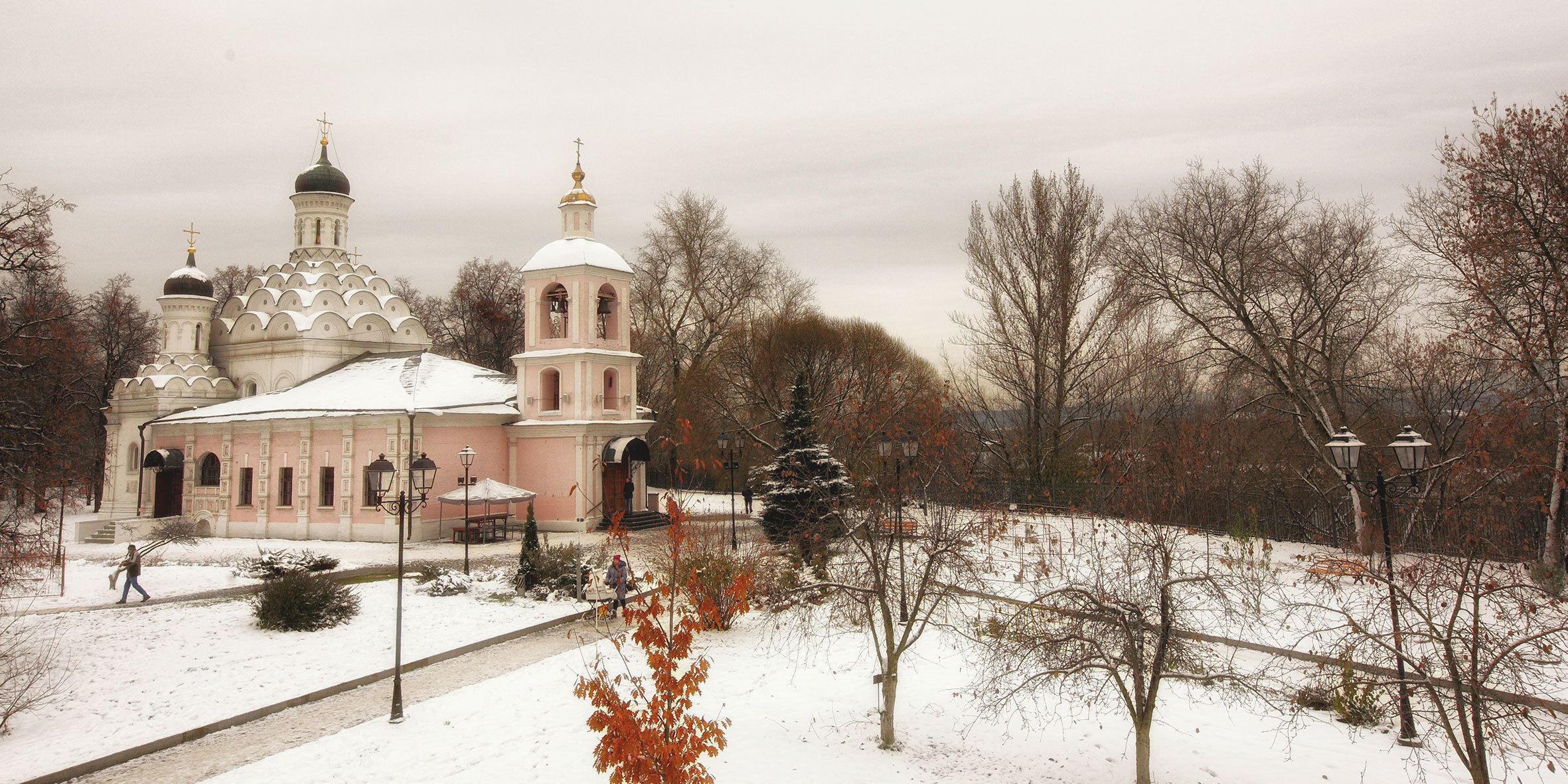 Съемка обряда крещения запечатлена в фотокниге. Детский, семейный и портретный фотограф в Москве Марина Смрига