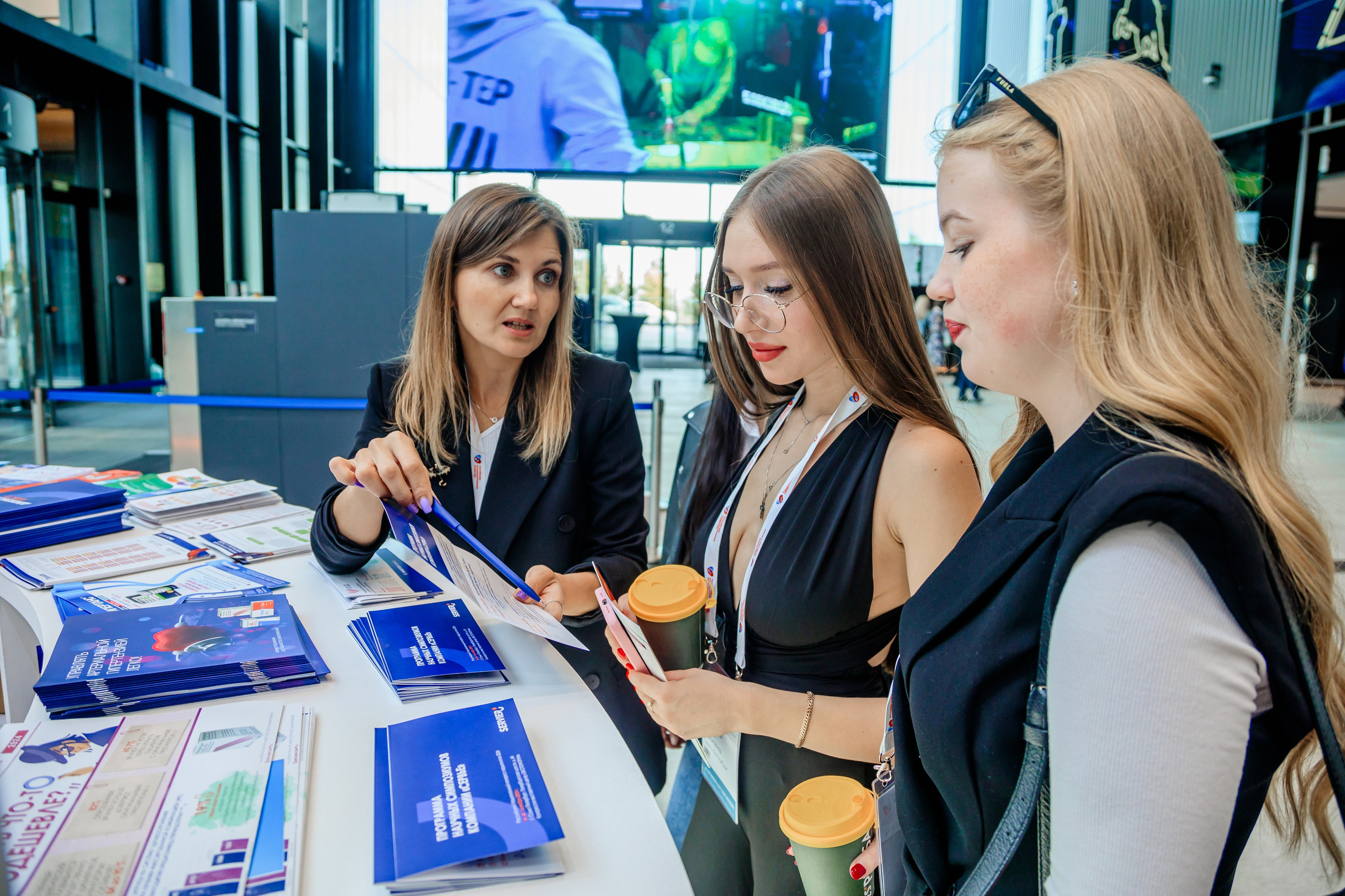 Фотограф на выставку в Спб — заказать съемку в Санкт-Петербурге— Екатерина Ладванова