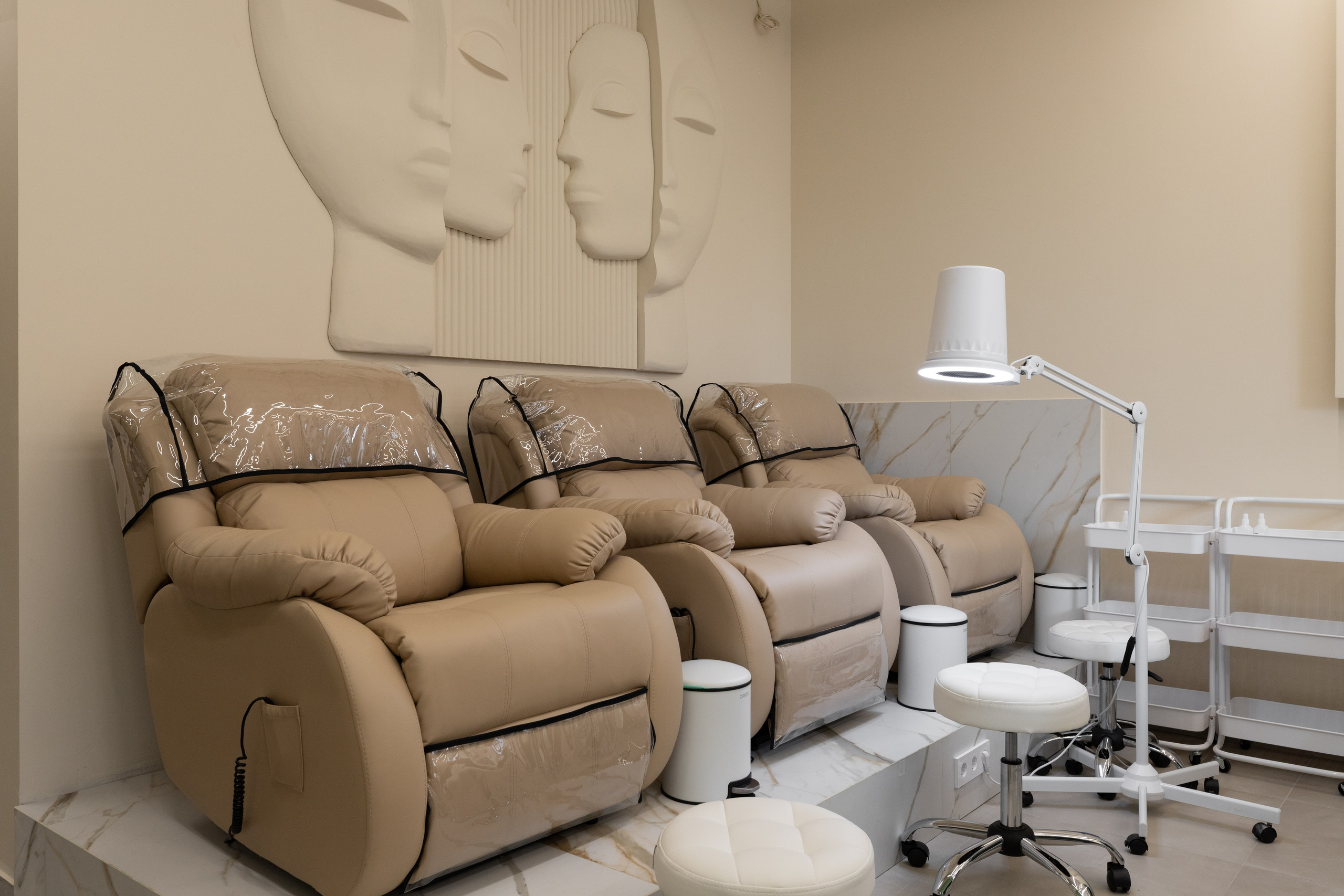 Бьюти-коворкинг на Парнасе. Интерьерный фотограф в Санкт-Петербурге Ксения Сорокина