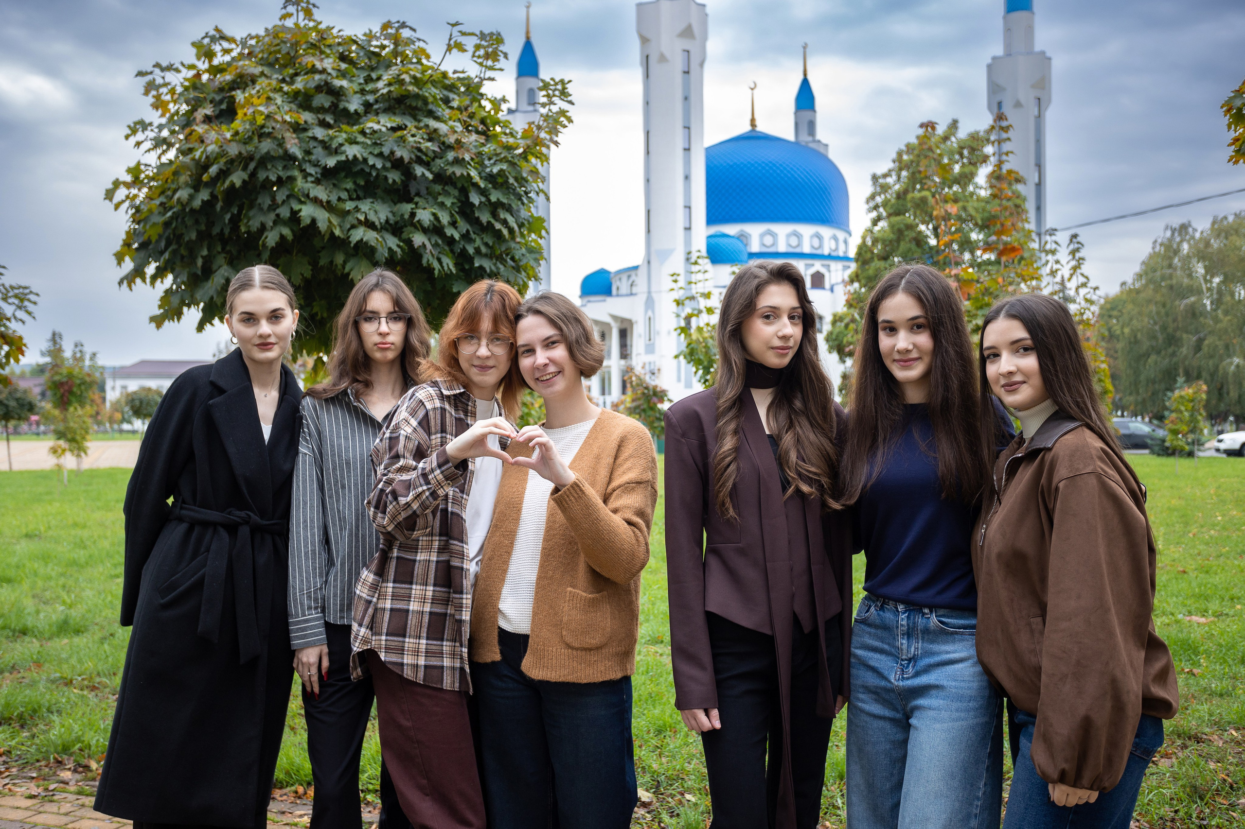 На улице. Выпускные альбомы Майкоп, Краснодар Елена Золотарева