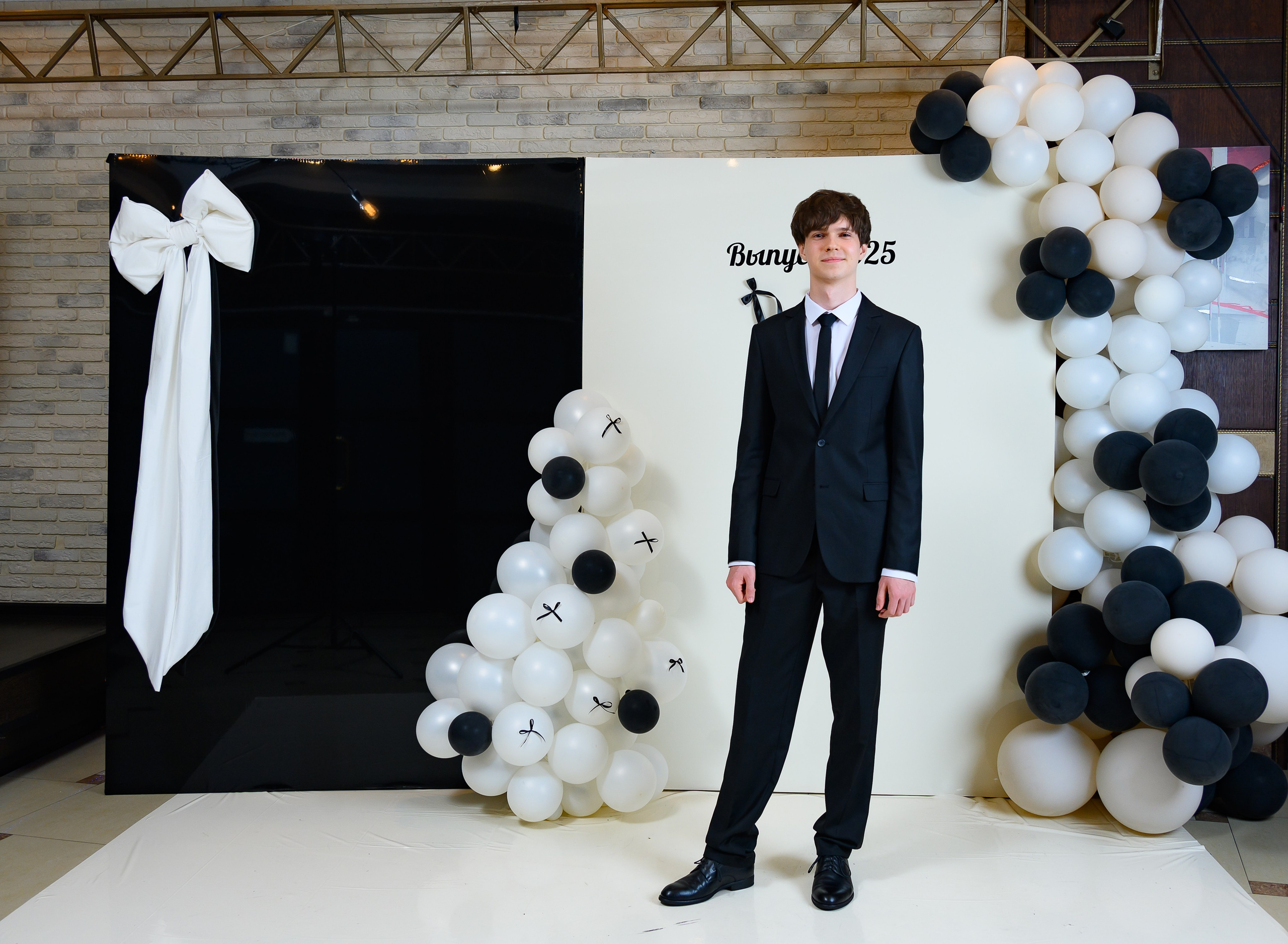 Выпускной 2025 11 кл. Семейный и детский фотограф в Новороссийске Лебедева Елена