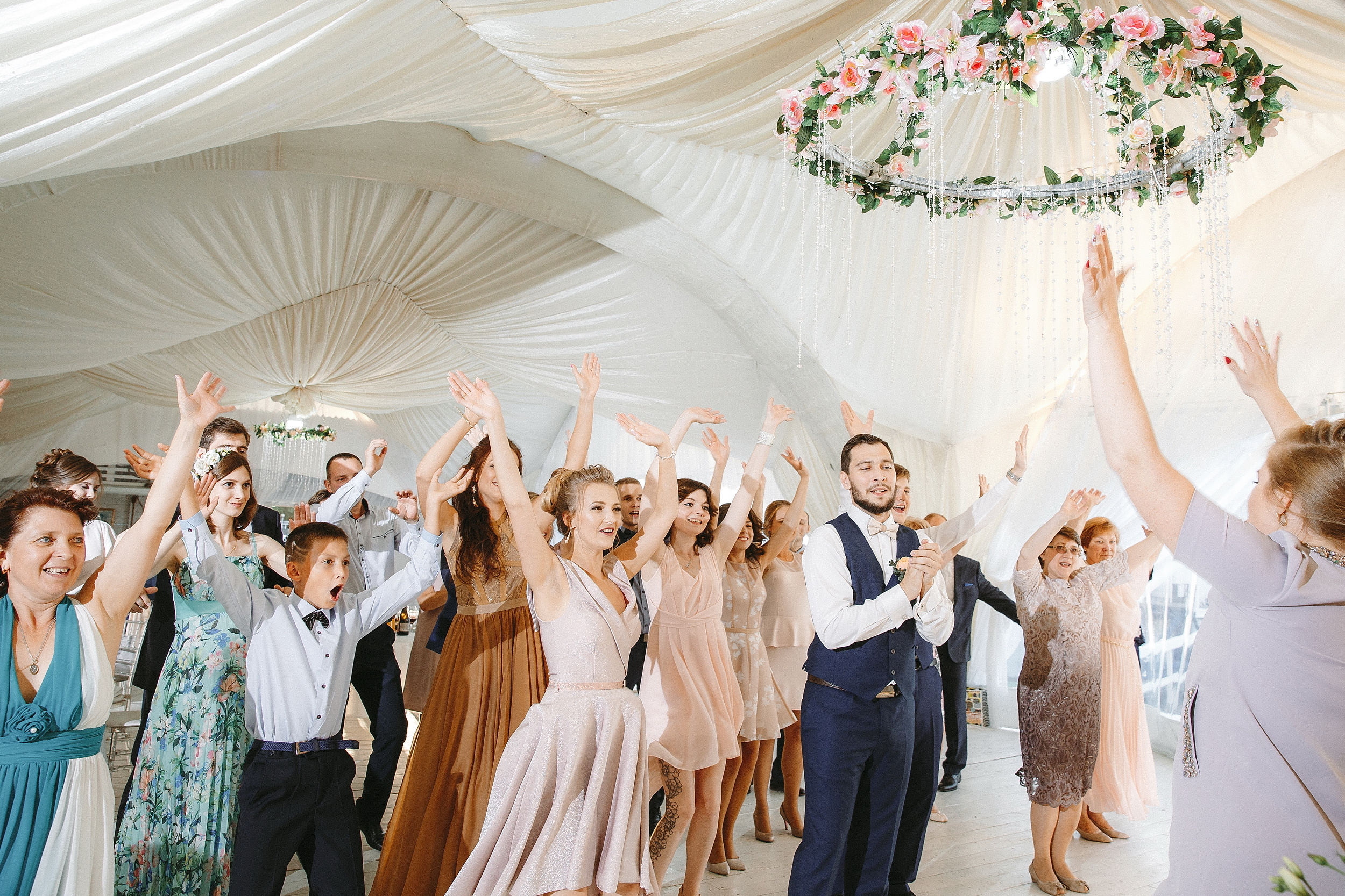 Свадебная фотосессия Яхт Клуб Водник для Елены и Тараса