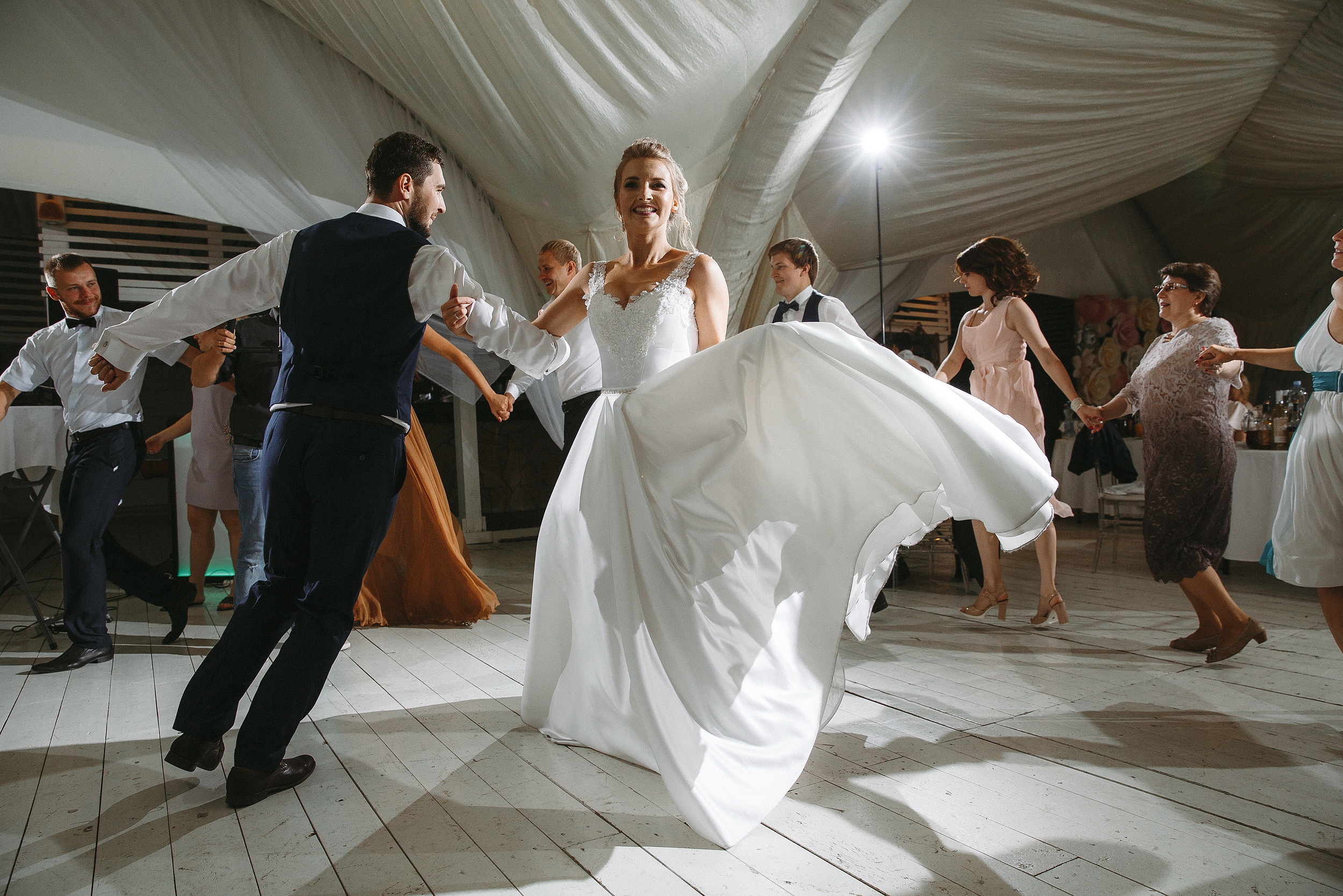 Свадебная фотосессия Яхт Клуб Водник для Елены и Тараса