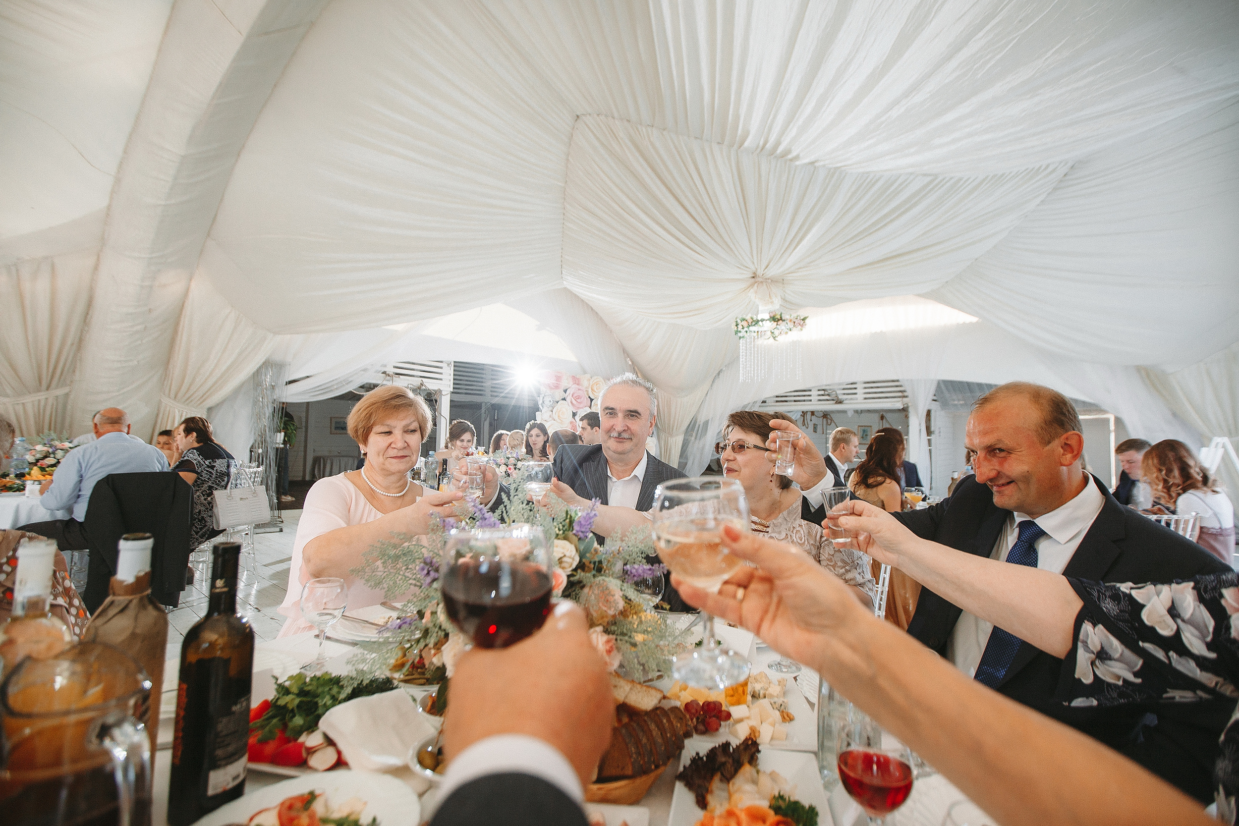 Свадебная фотосессия Яхт Клуб Водник для Елены и Тараса