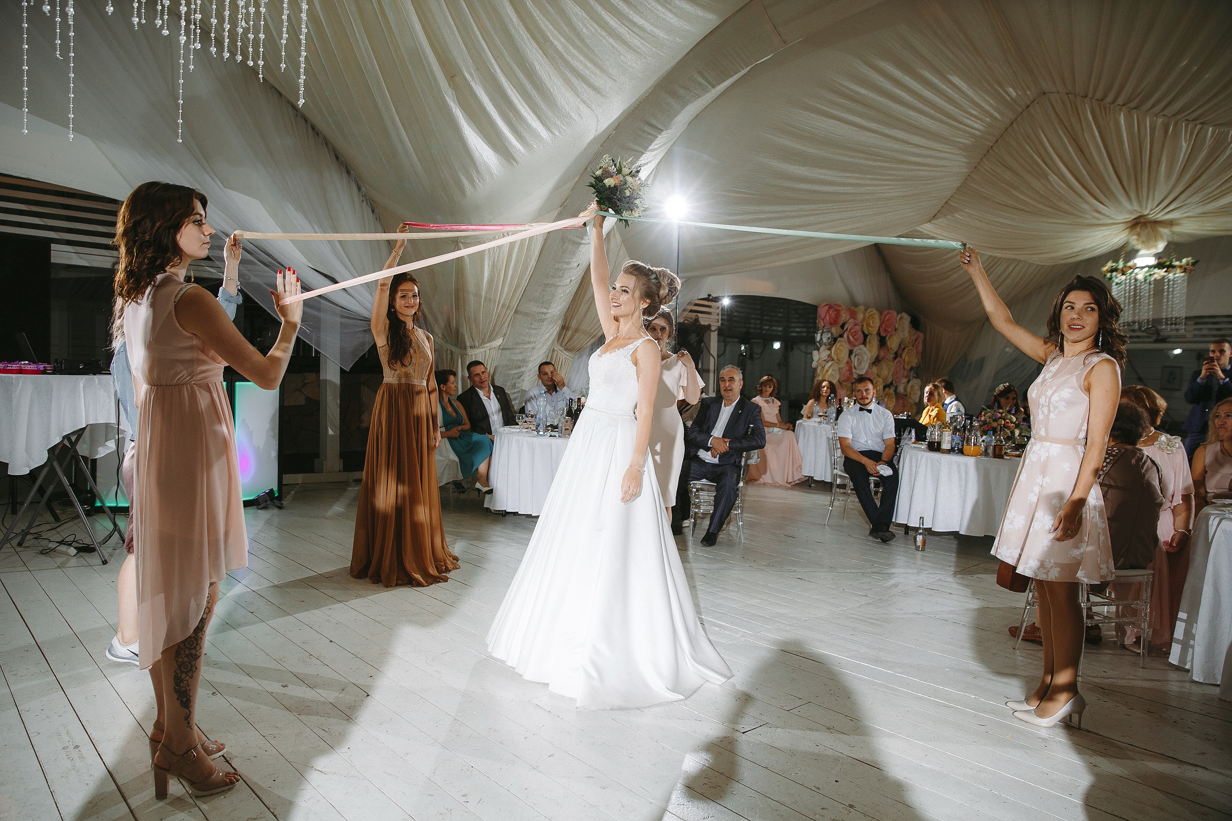 Свадебная фотосессия Яхт Клуб Водник для Елены и Тараса