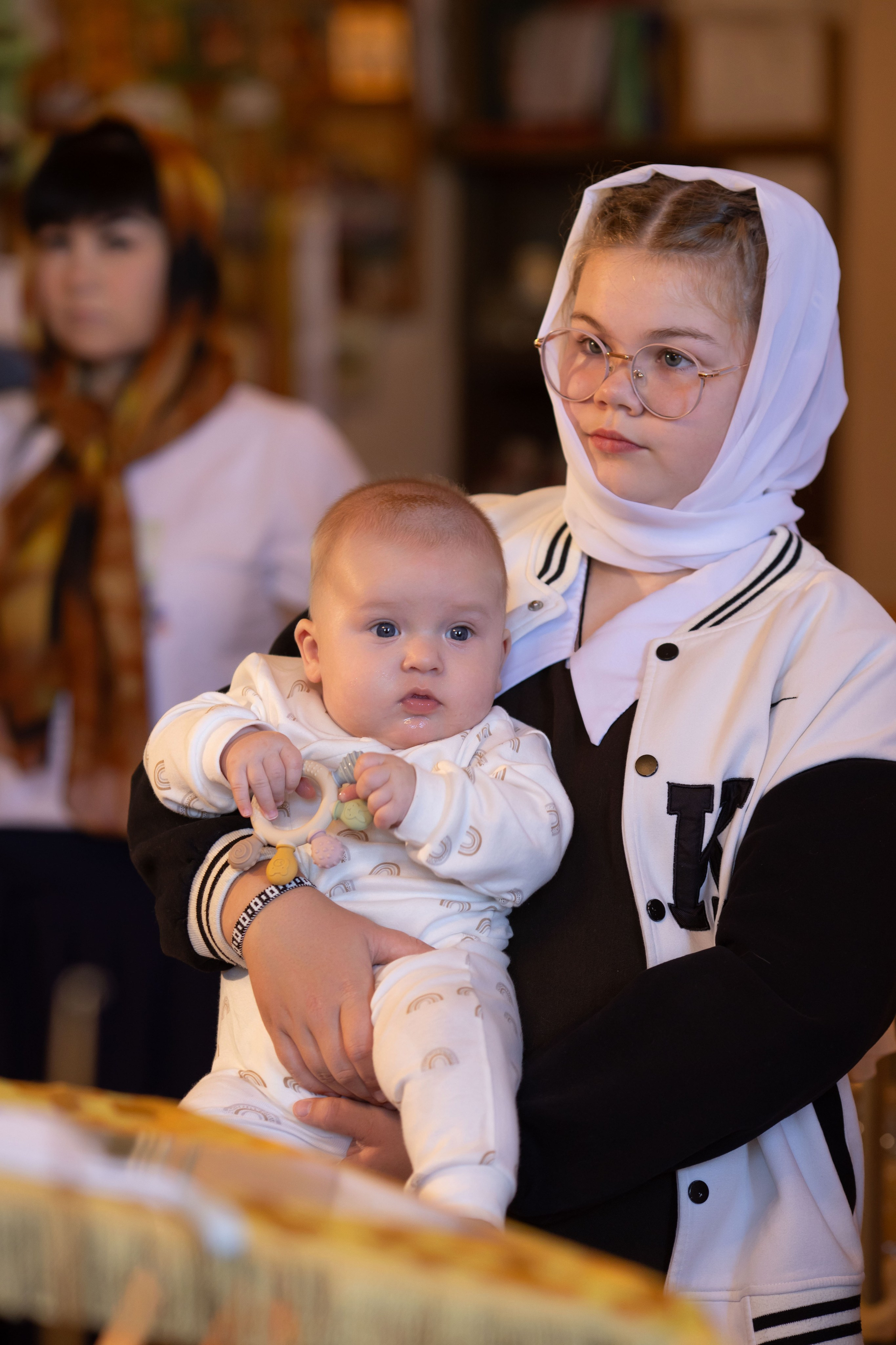 Крещение двух братьев. Храм Успения Пресвятой Богородицы. Семейный и детский фотограф Анна Петракова
