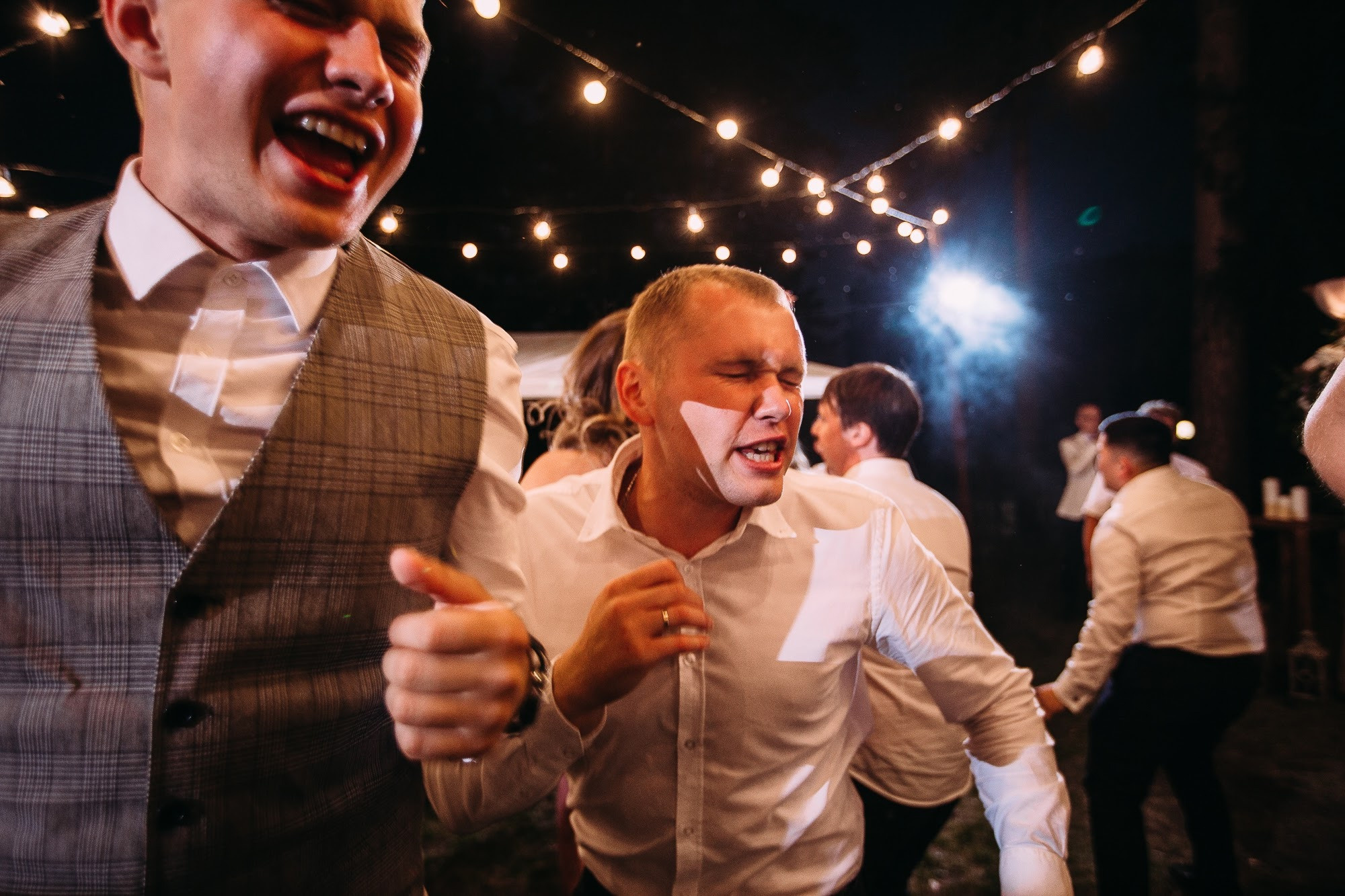 Молоко и немного везения. Свадебный и семейный фотограф в Екатеринбурге Илья Рихтер