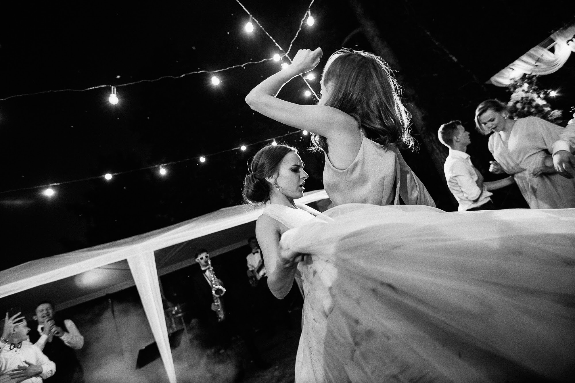 Молоко и немного везения. Свадебный и семейный фотограф в Екатеринбурге Илья Рихтер