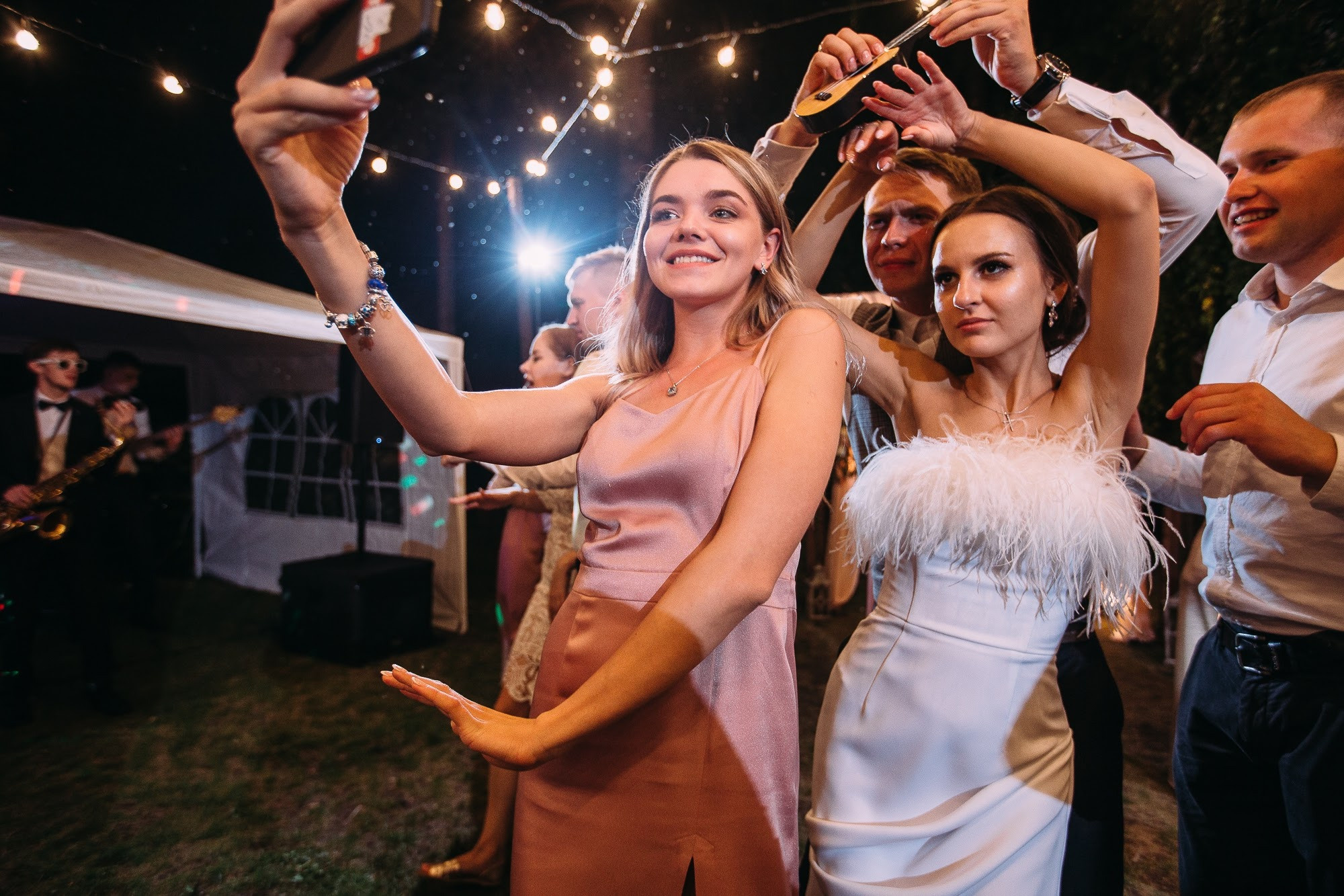 Молоко и немного везения. Свадебный и семейный фотограф в Екатеринбурге Илья Рихтер