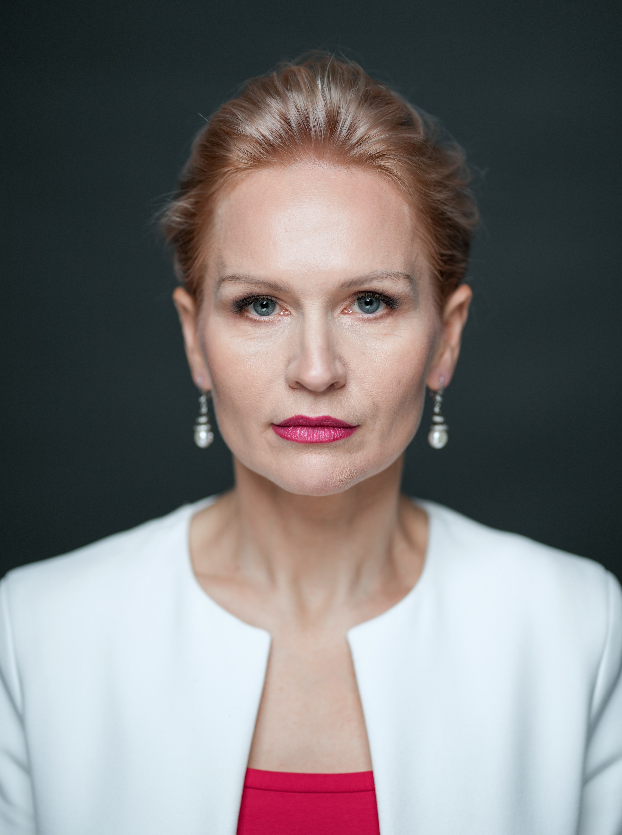 Актриса Ева Савельева. Портретная съемка в Москве, студийный фотограф Игорь Фомин