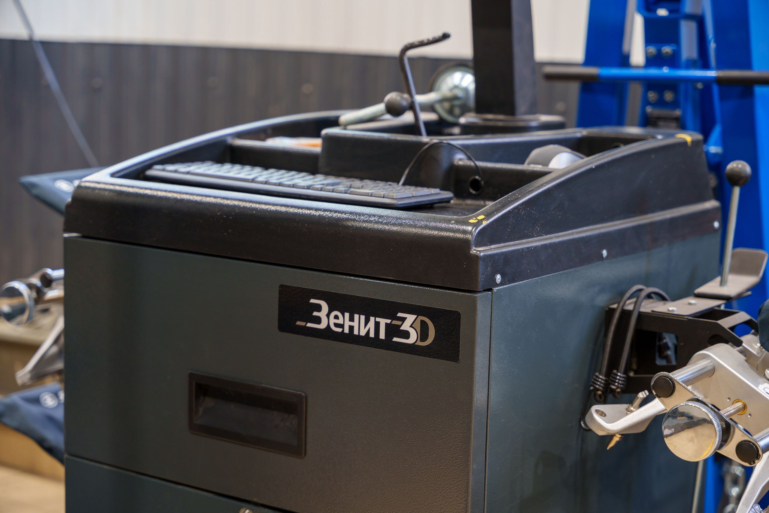 Интерьерная фотосъемка автосервиса Fit Service в Краснодаре — Профессиональная фотосъемка интерьера техцентра в Краснодаресеть СТО. Шедевры для Вас! Фотограф и Видеограф в Краснодаре Пахиев Руслан