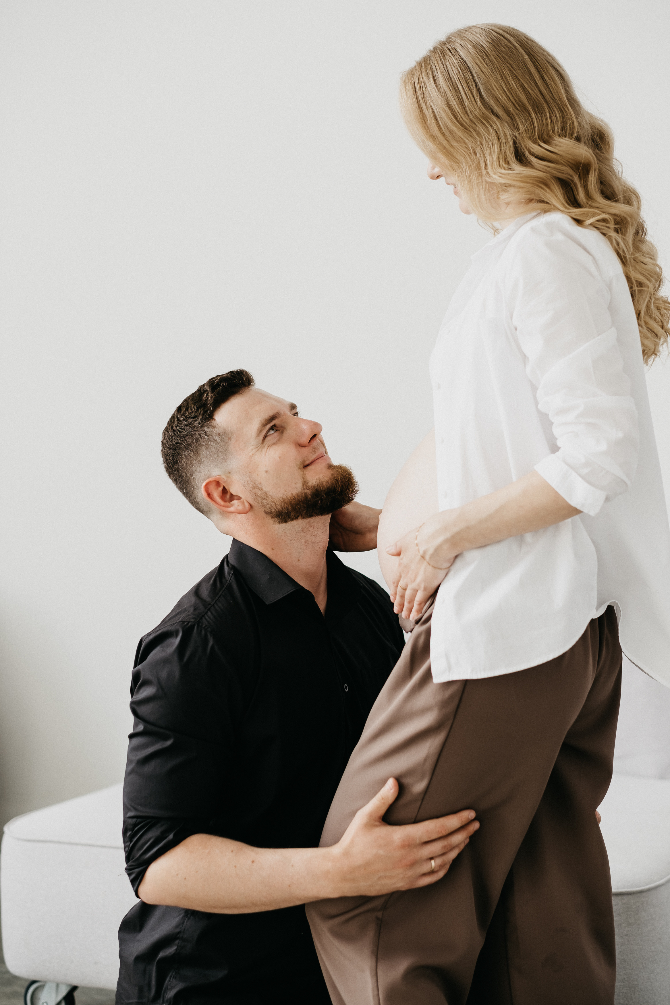 Съемка беременности в студии Волгограда. Свадебный и семейный фотограф в Волгограде Кристина Иванова