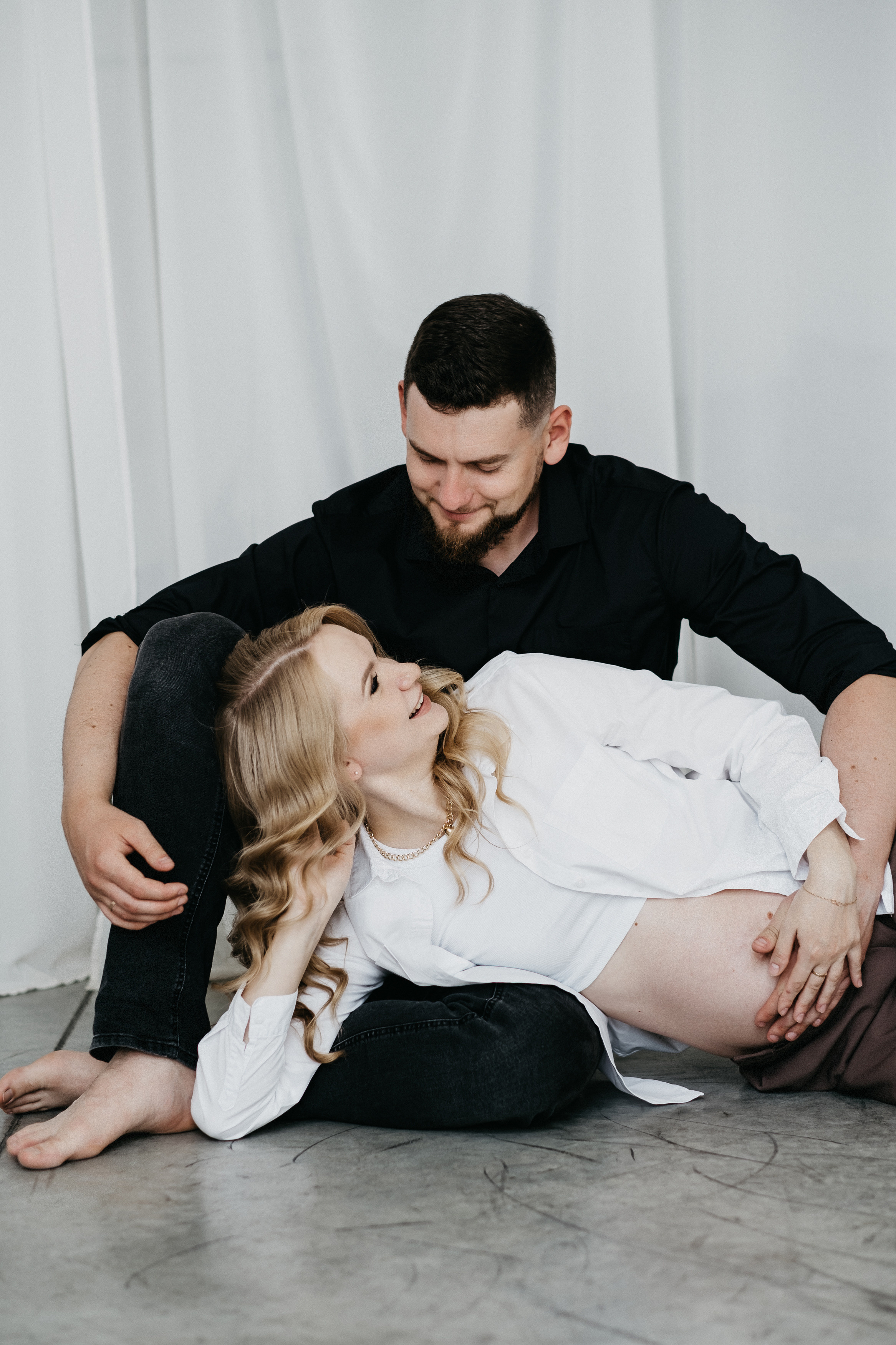 Съемка беременности в студии Волгограда. Свадебный и семейный фотограф в Волгограде Кристина Иванова