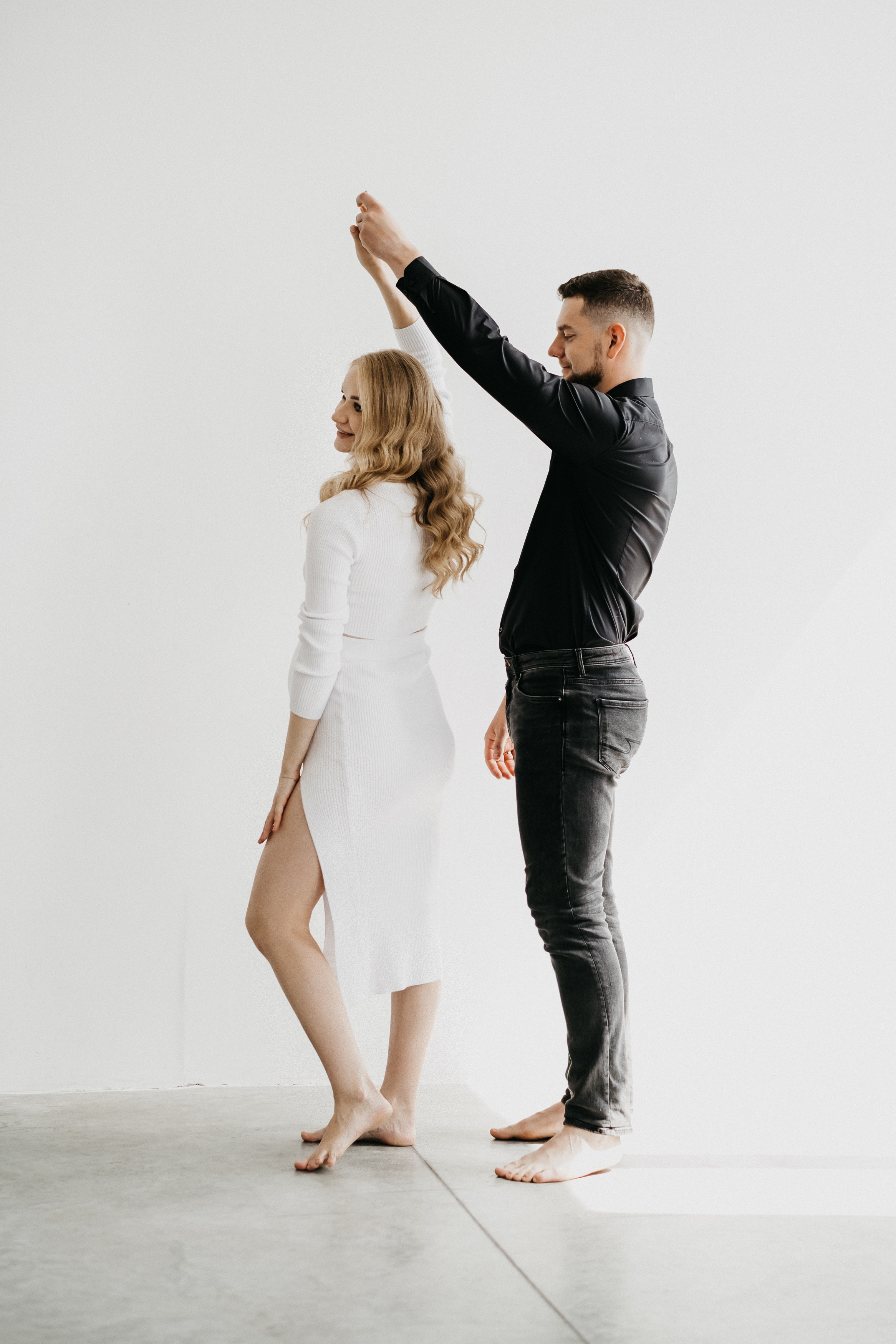 Съемка беременности в студии Волгограда. Свадебный и семейный фотограф в Волгограде Кристина Иванова