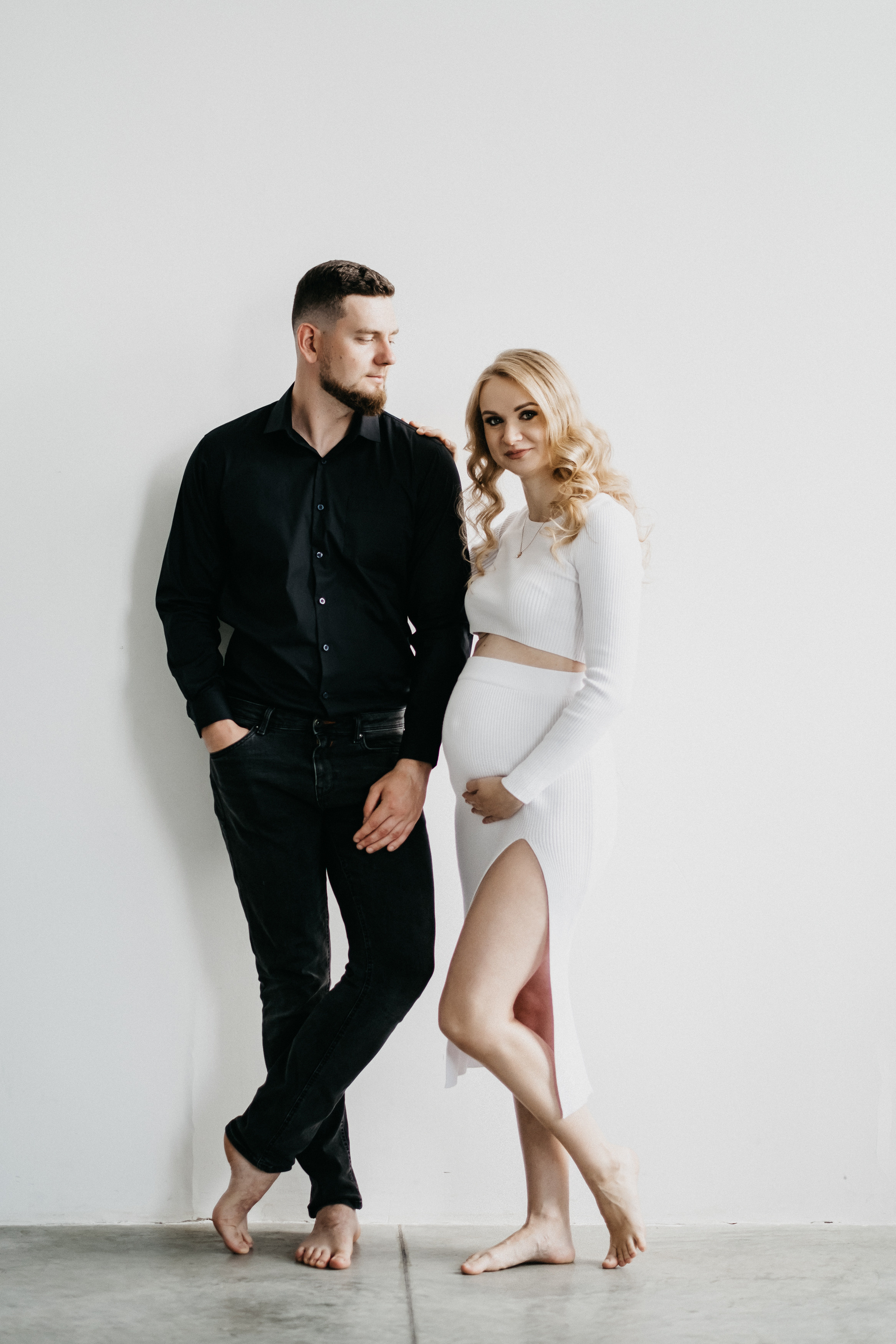 Съемка беременности в студии Волгограда. Свадебный и семейный фотограф в Волгограде Кристина Иванова