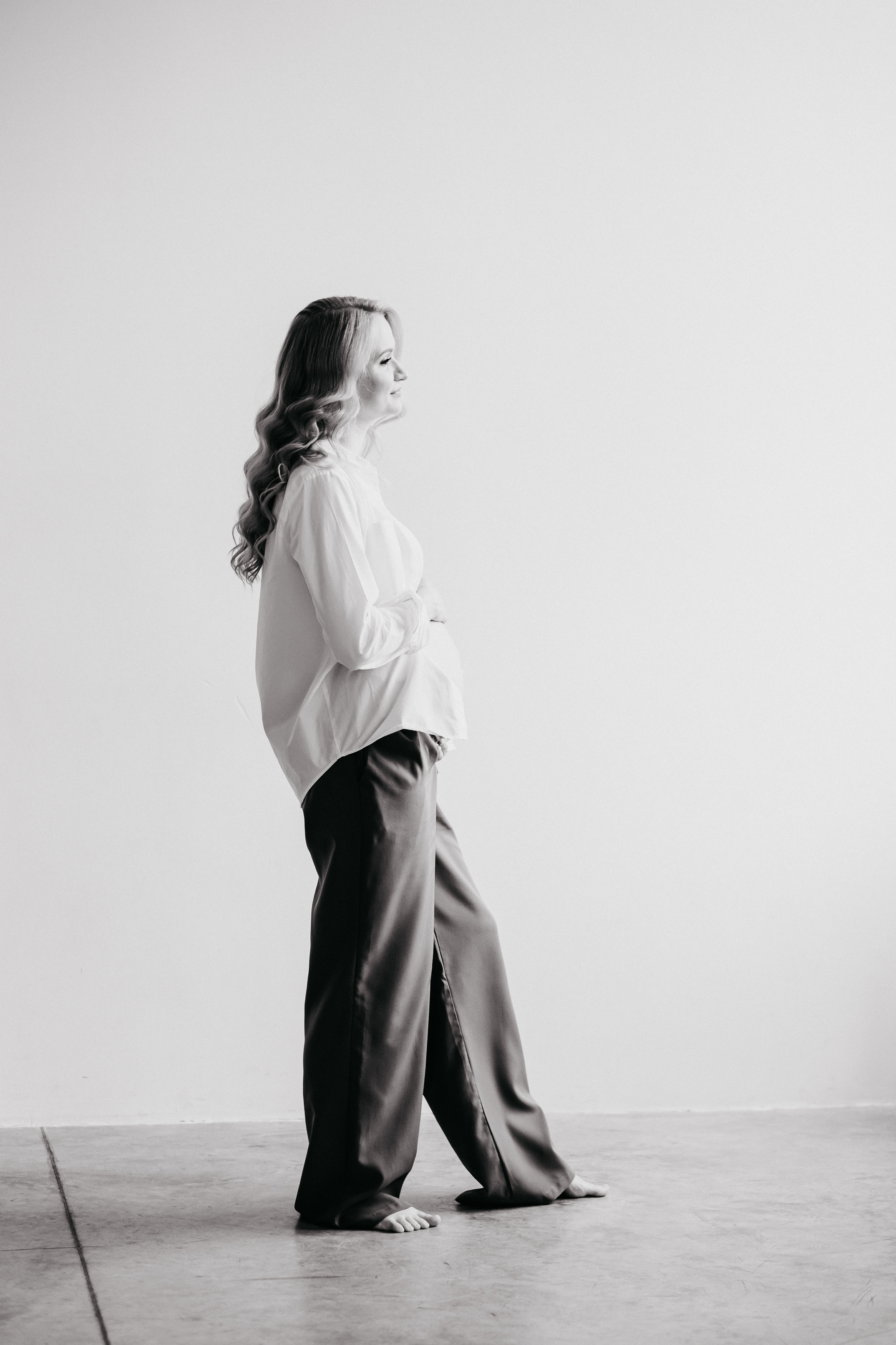 Съемка беременности в студии Волгограда. Свадебный и семейный фотограф в Волгограде Кристина Иванова