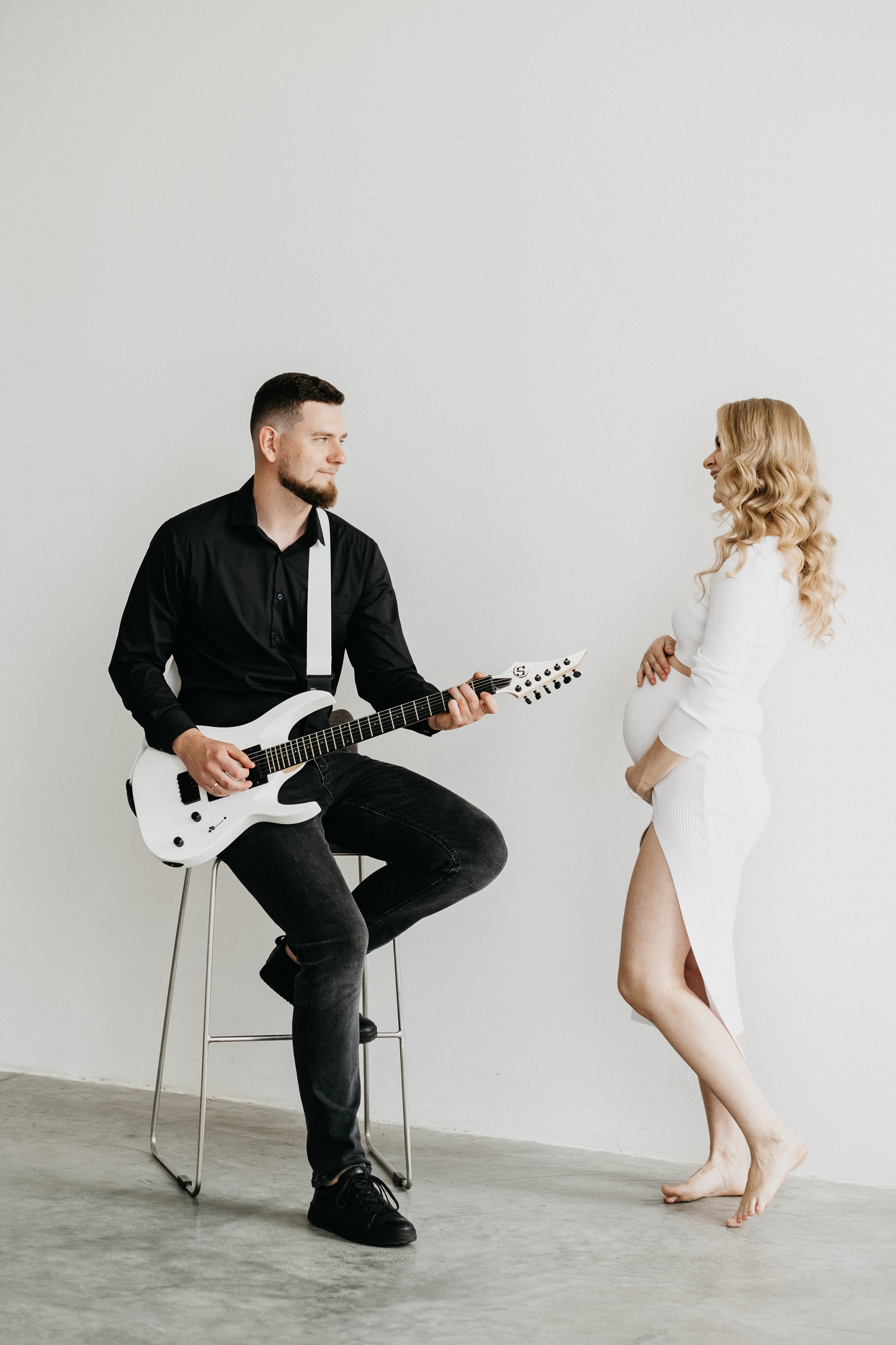 Съемка беременности в студии Волгограда. Свадебный и семейный фотограф в Волгограде Кристина Иванова