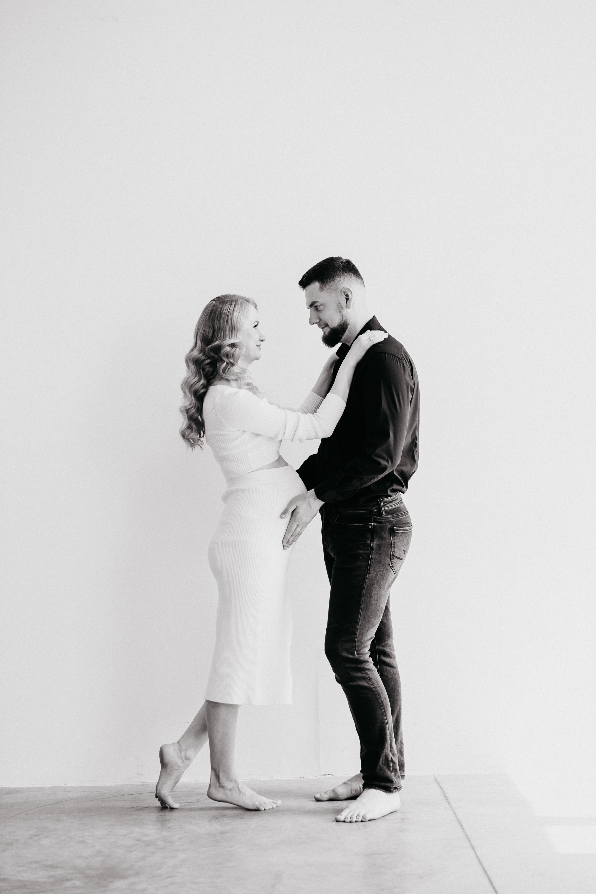 Съемка беременности в студии Волгограда. Свадебный и семейный фотограф в Волгограде Кристина Иванова